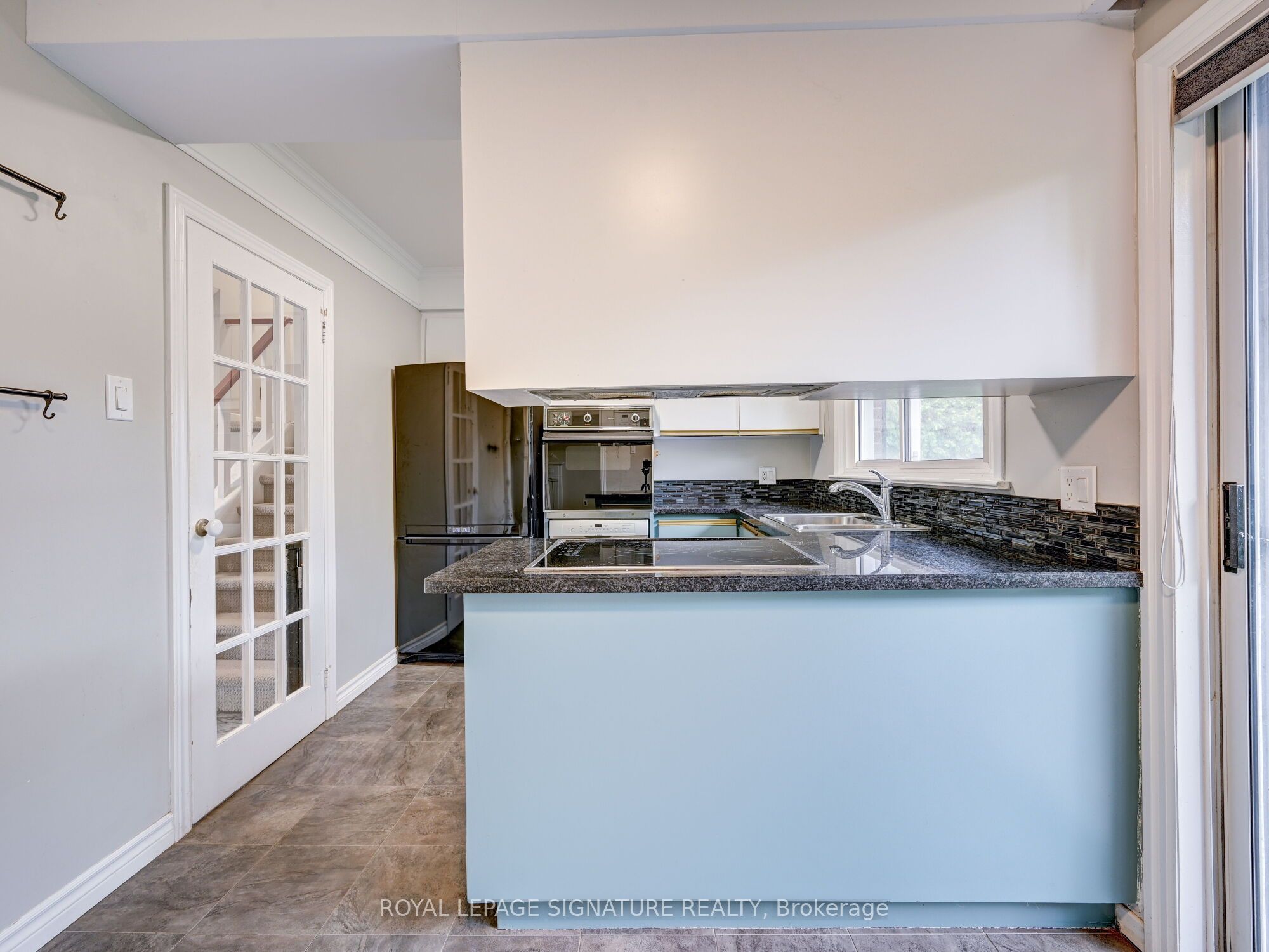 251 Third Line Property Photo 14