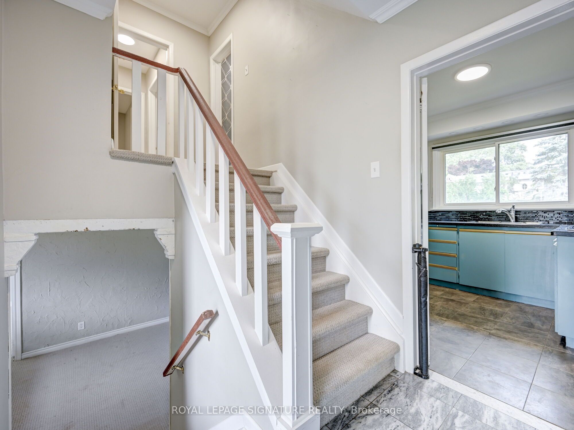 251 Third Line Property Photo 16