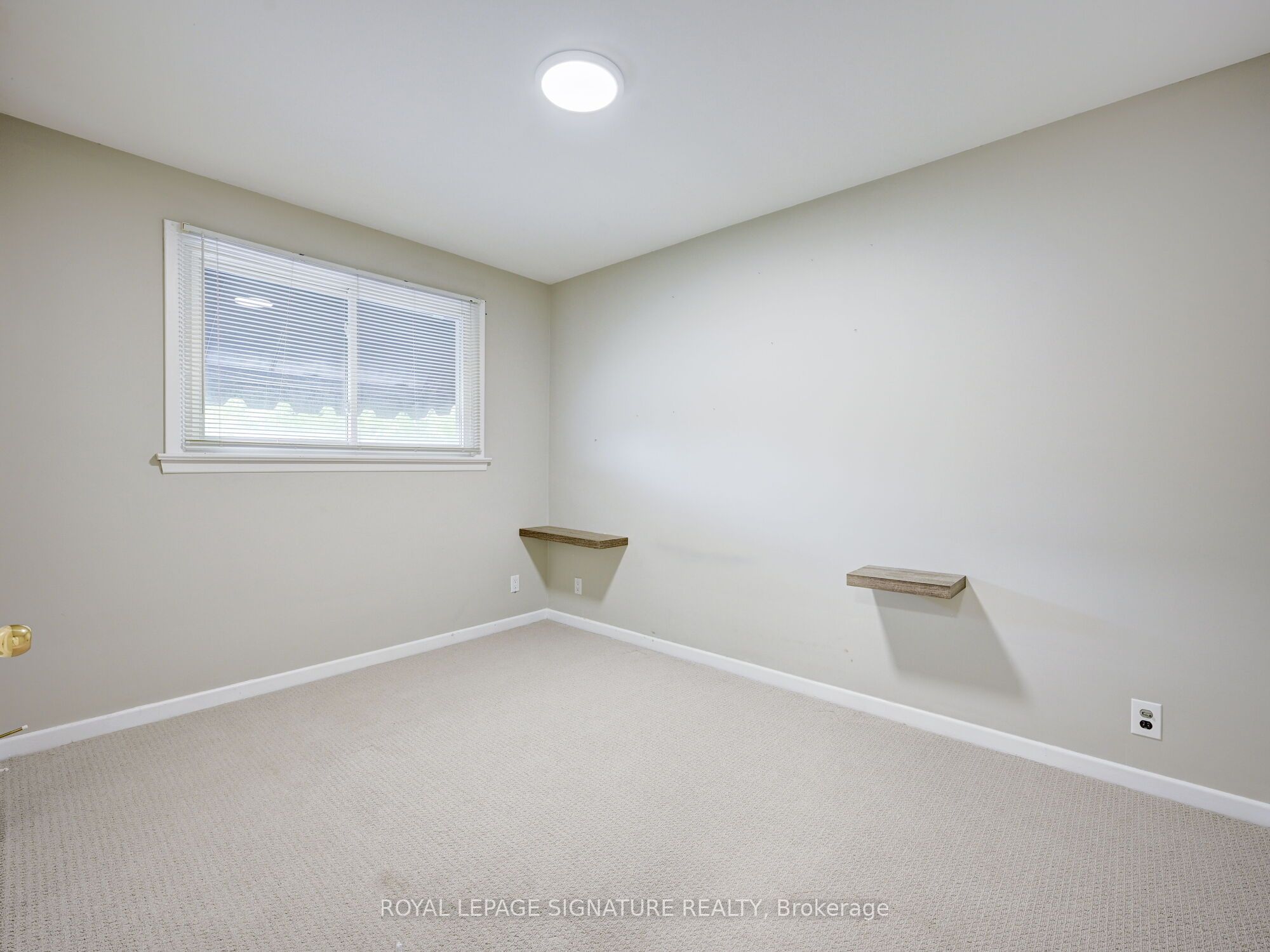 251 Third Line Property Photo 18
