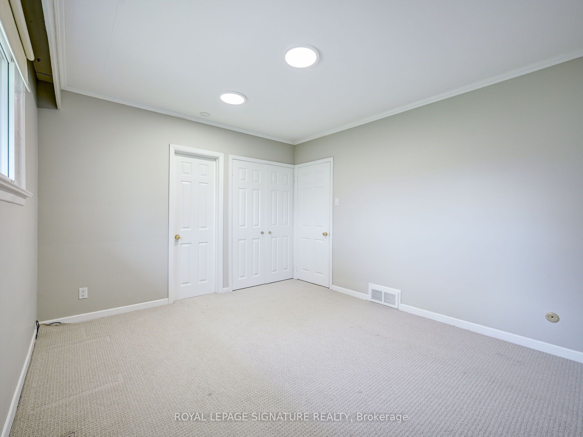 251 Third Line Property Photo 24