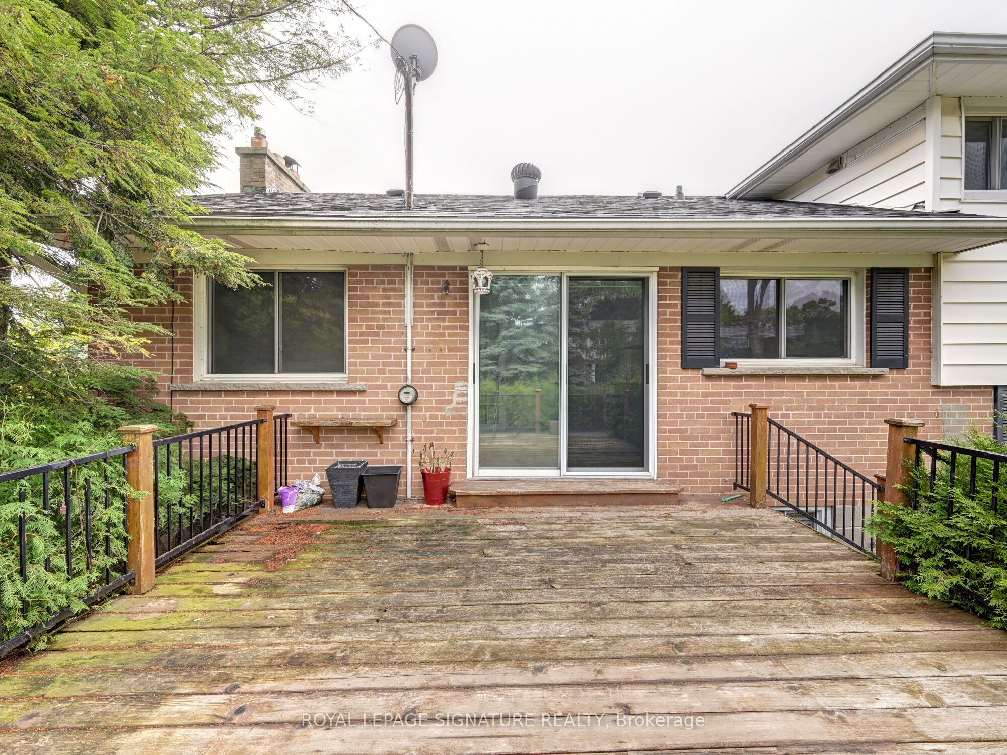 251 Third Line Property Photo 44
