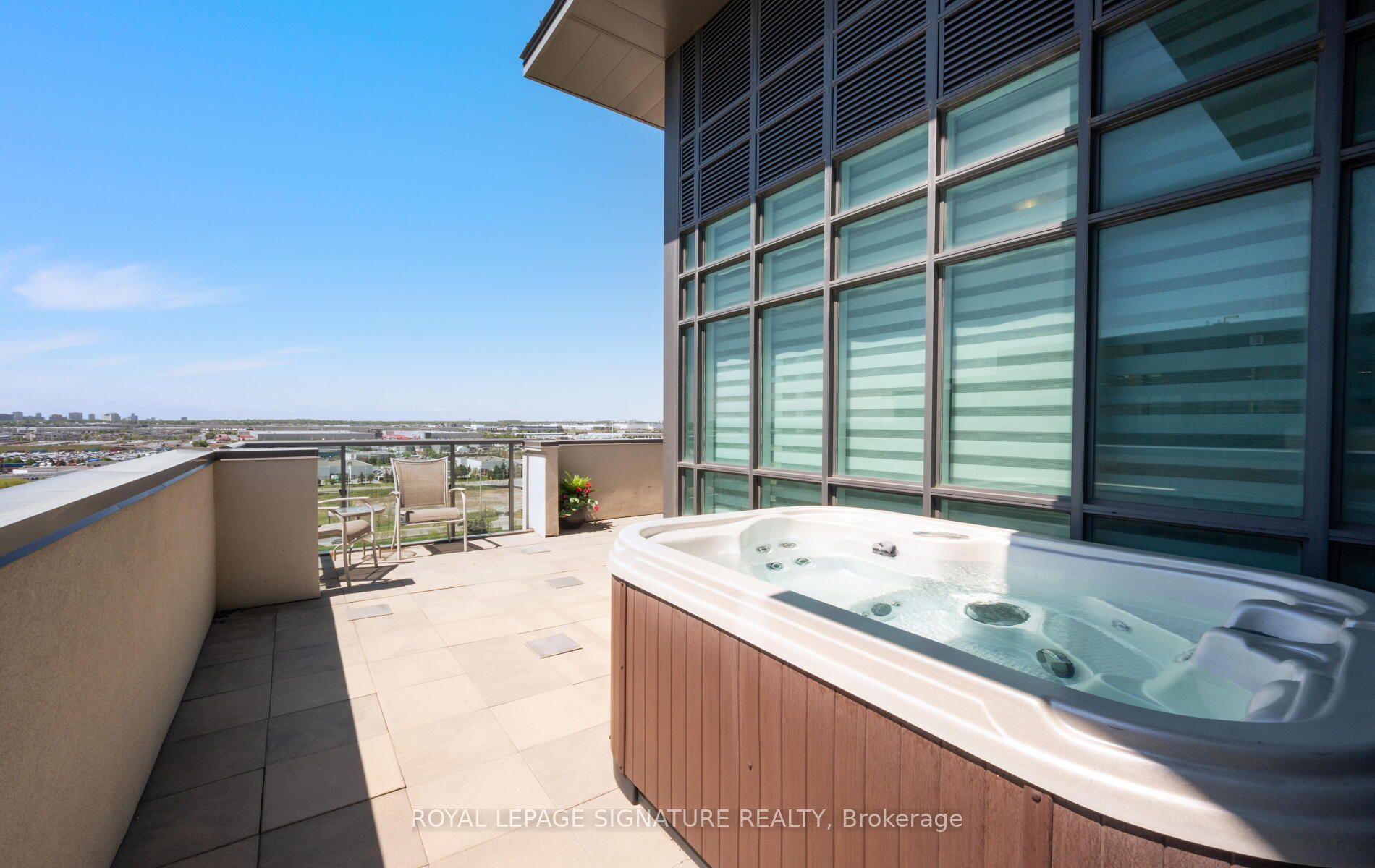 55 Yorkland Boulevard Ph1202 Property Photo 6