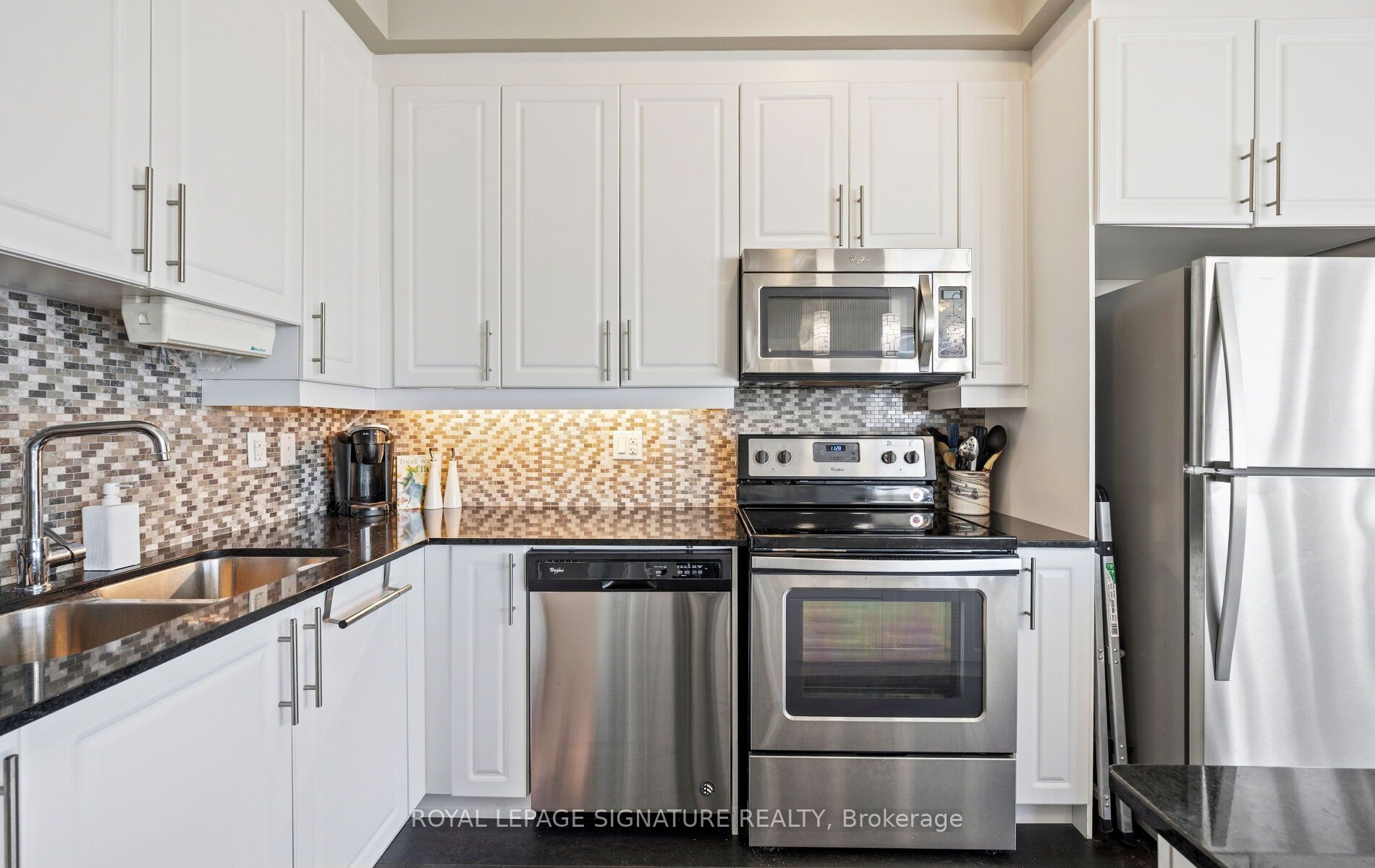 55 Yorkland Boulevard Ph1202 Property Photo 20