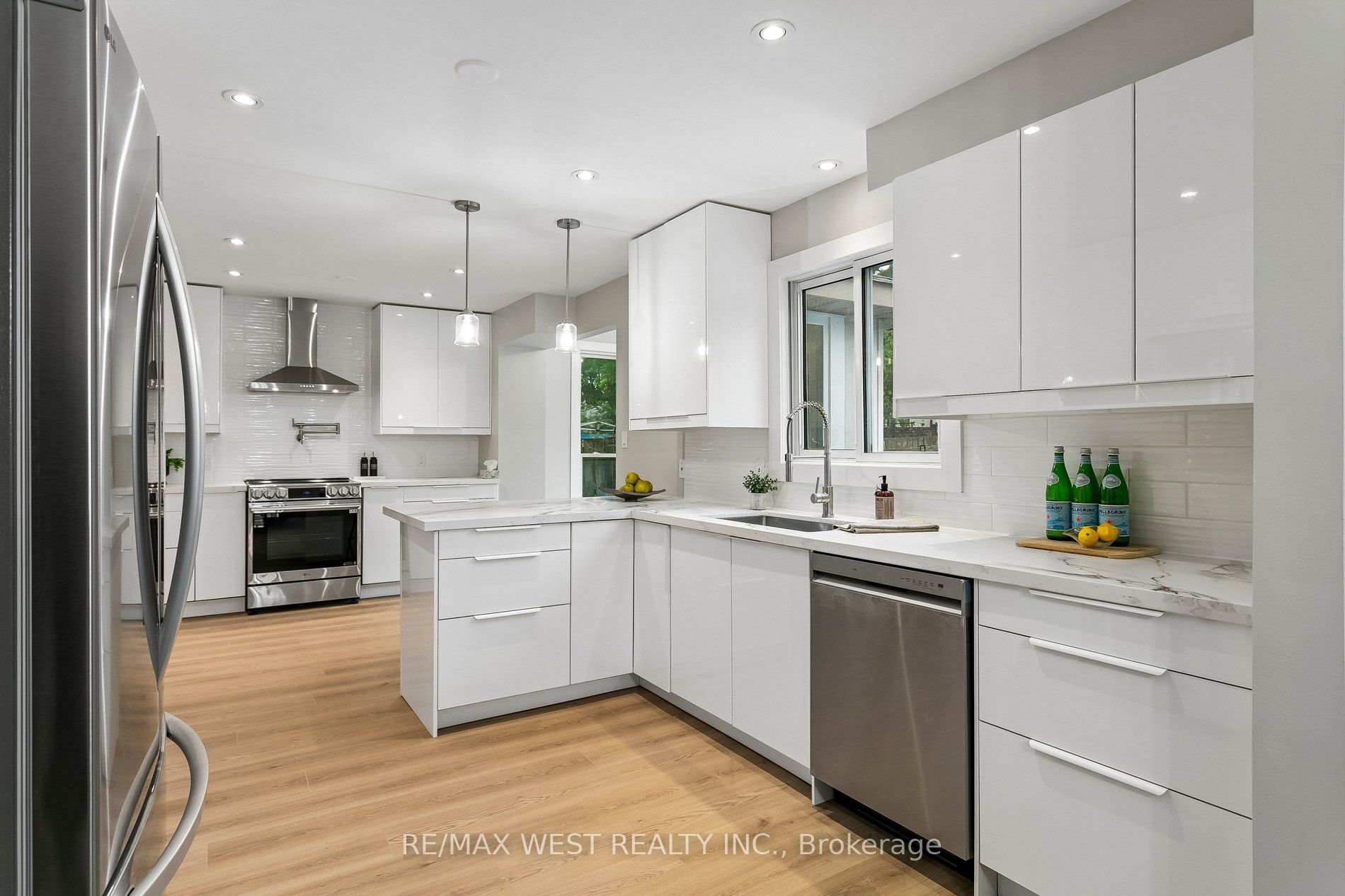 563 Joyce Boulevard Property Photo 15