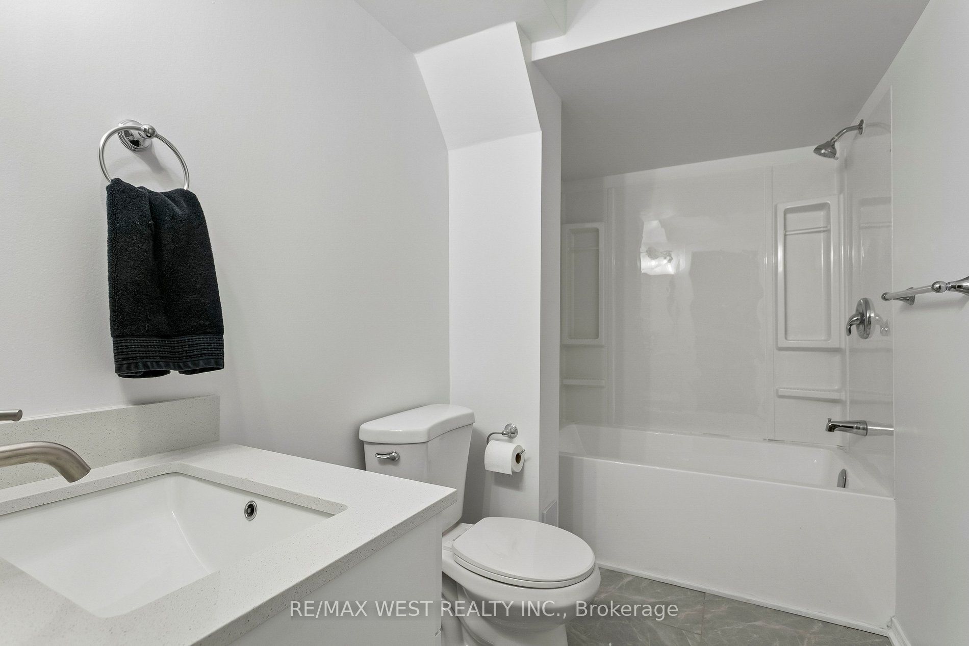 563 Joyce Boulevard Property Photo 44