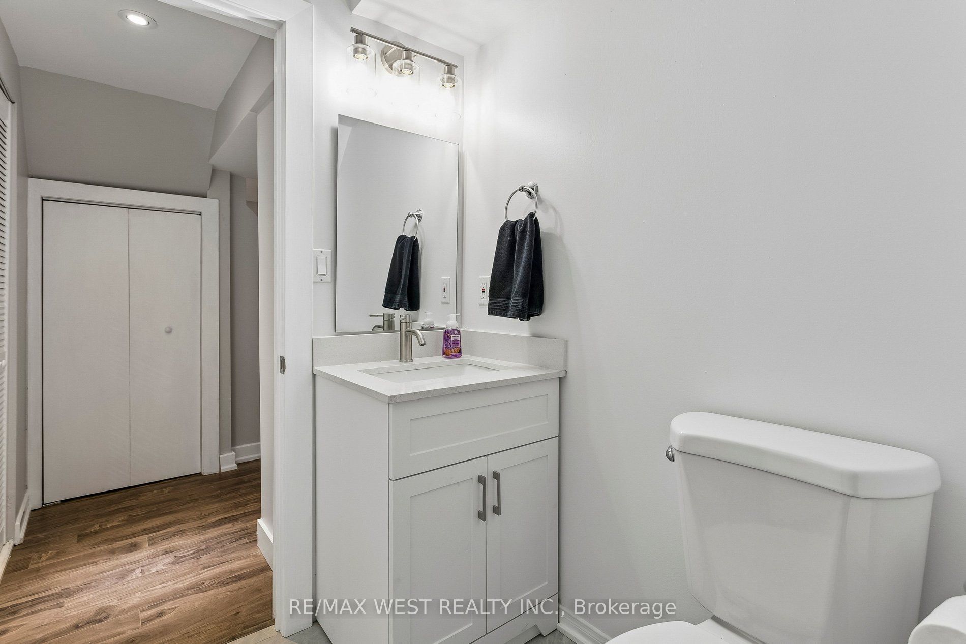 563 Joyce Boulevard Property Photo 45