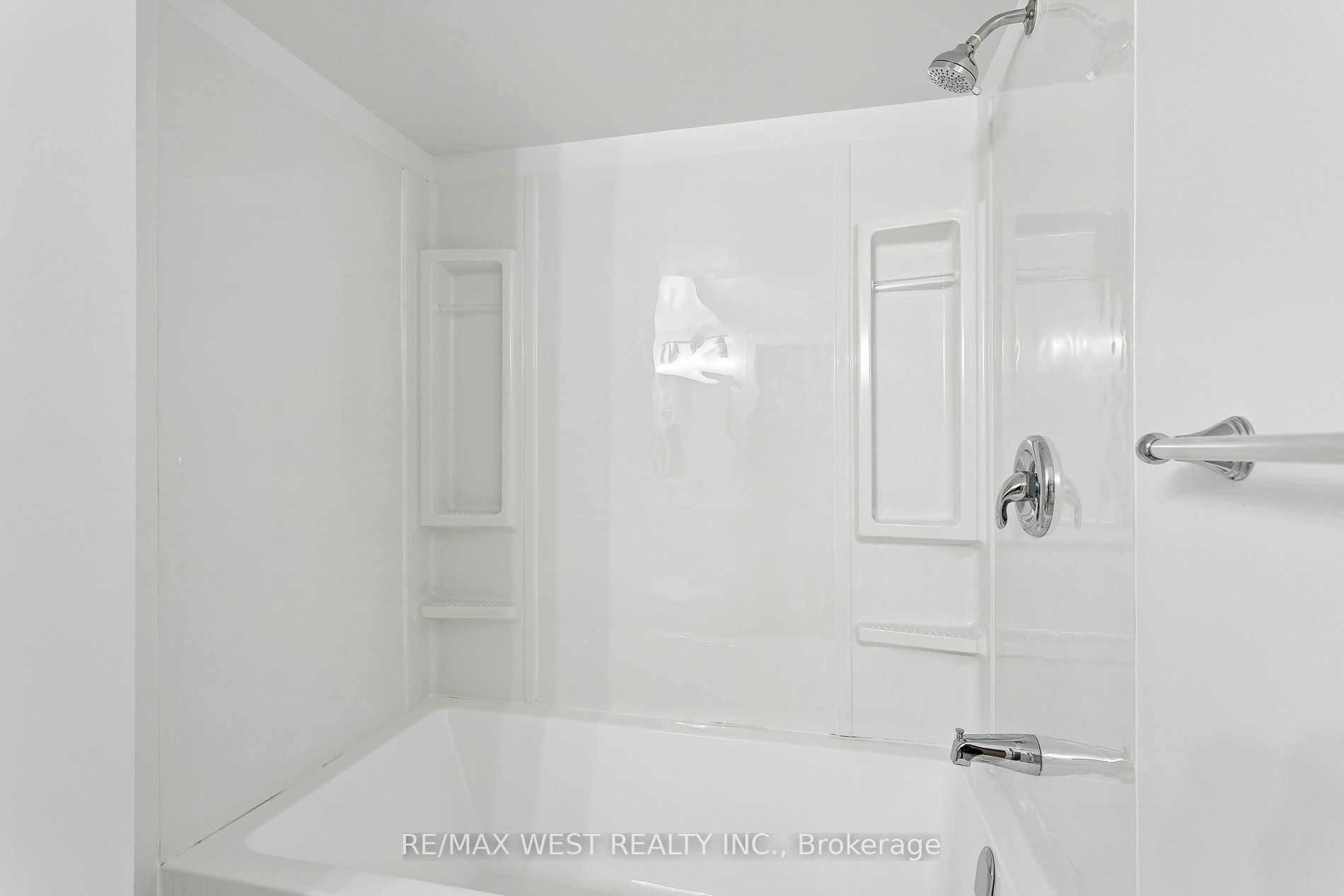 563 Joyce Boulevard Property Photo 46