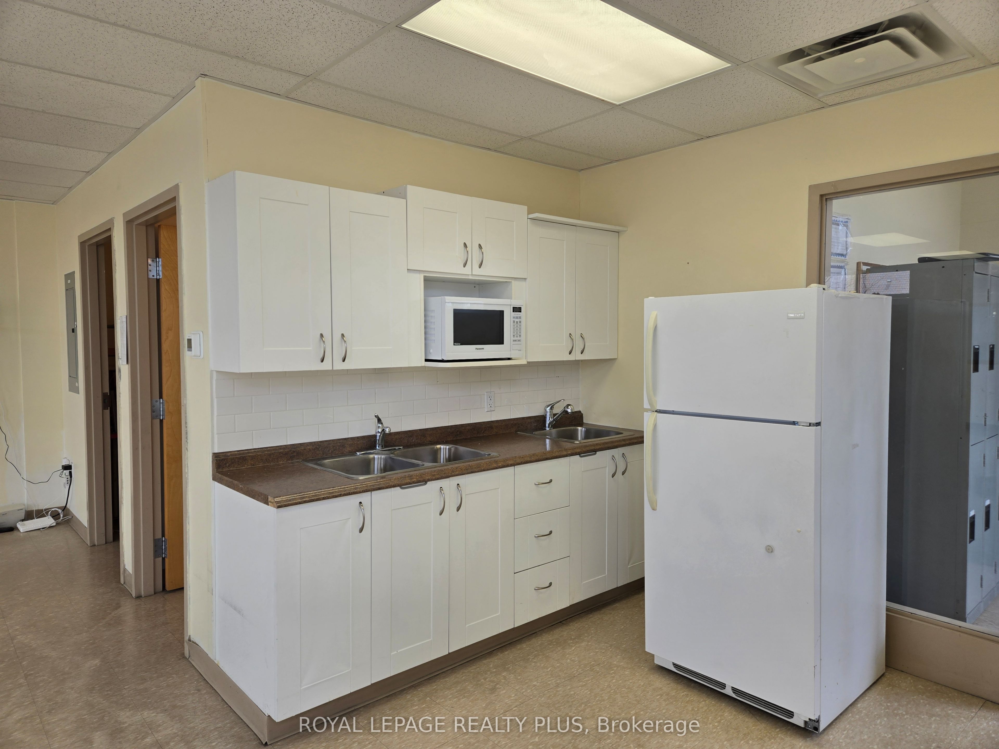 330 Bronte Street S 105 Property Photo 15
