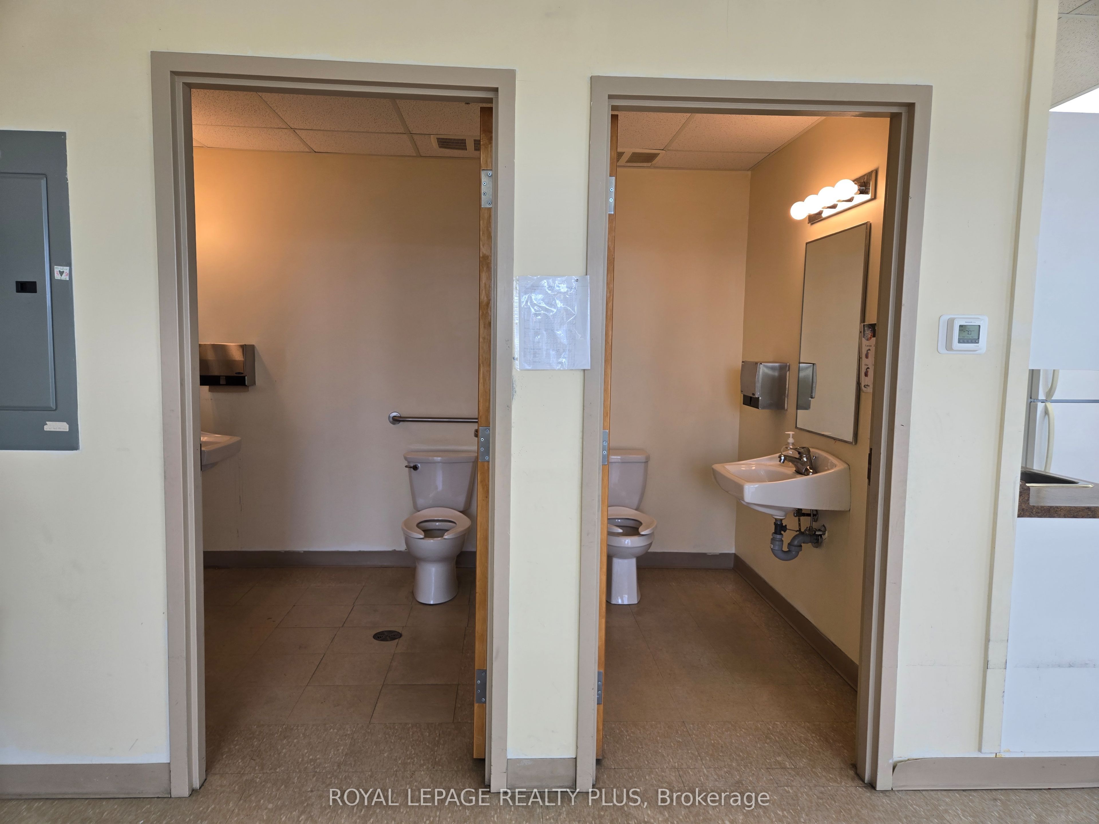 330 Bronte Street S 105 Property Photo 16