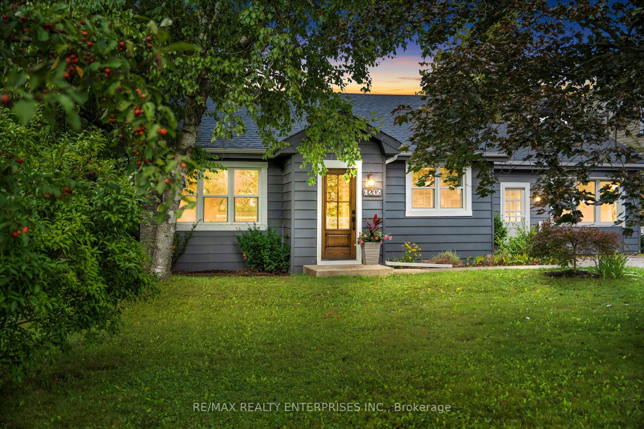 6295 Guelph Line Property Photo 1