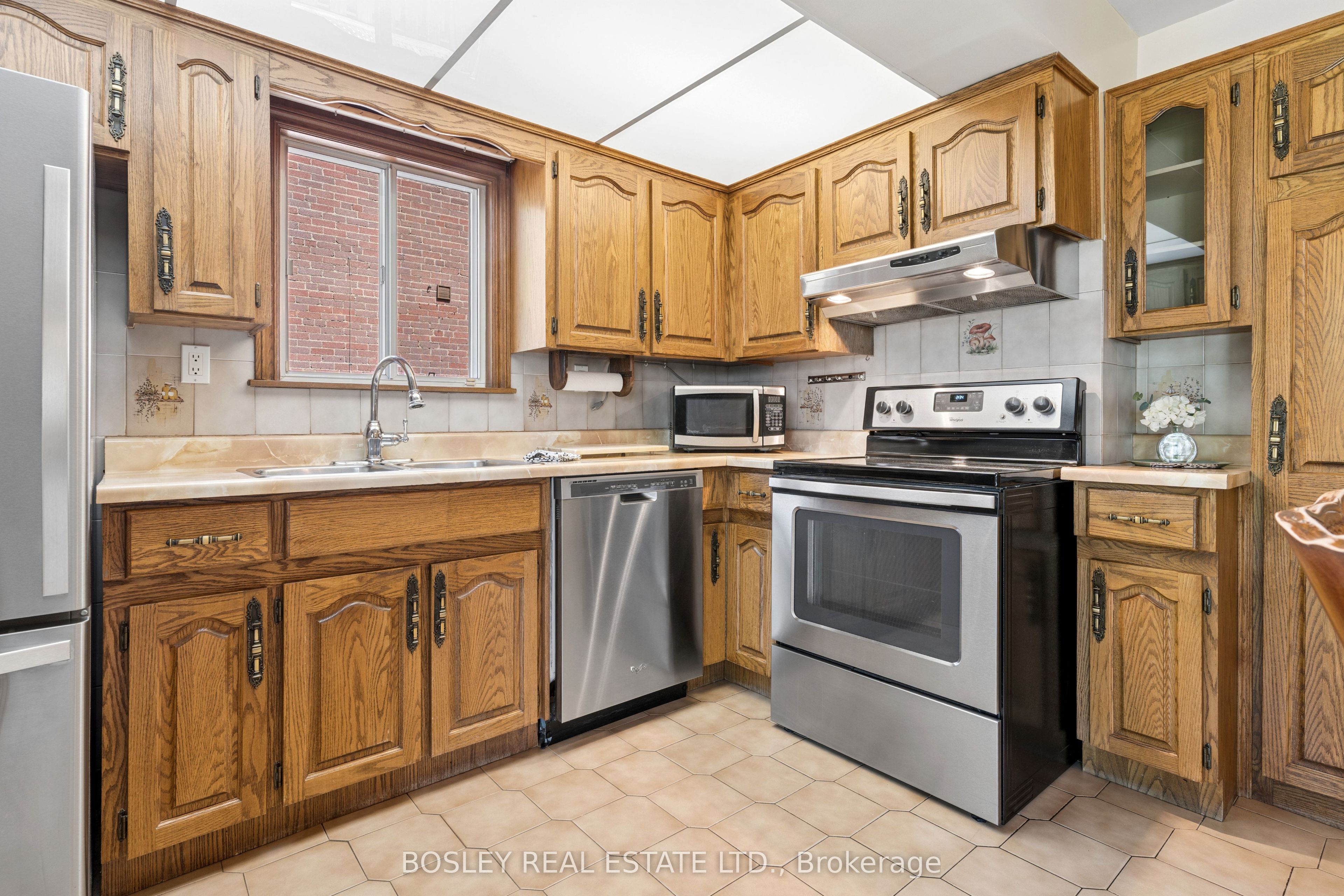 96 Macdonald Avenue Property Photo 17