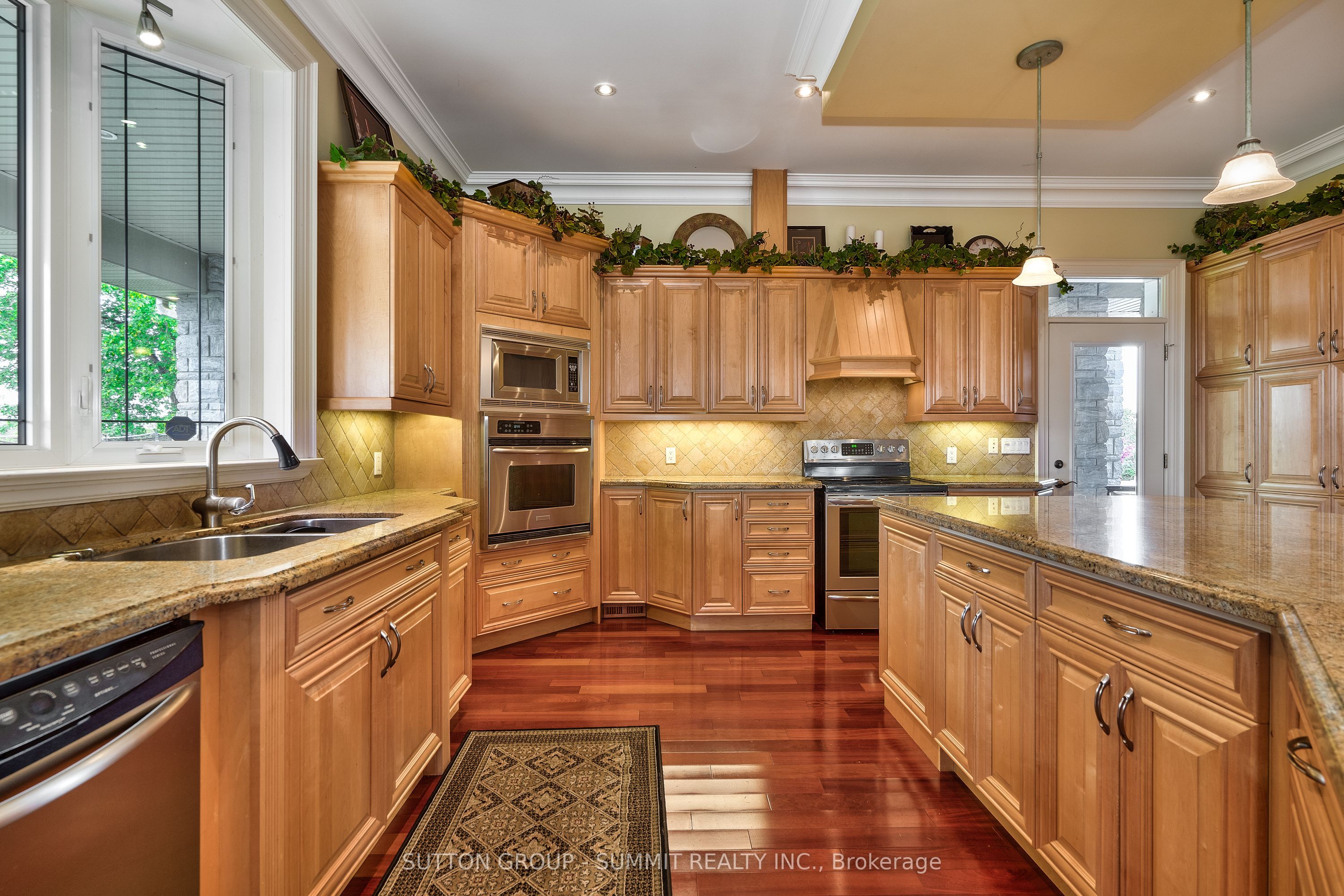5431 Appleby Line Property Photo 7
