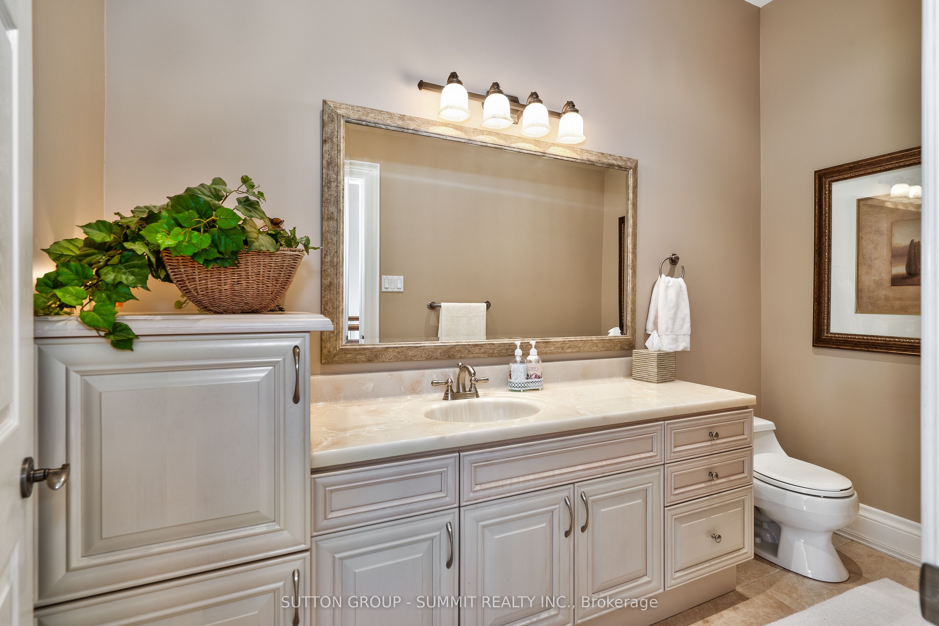 5431 Appleby Line Property Photo 15