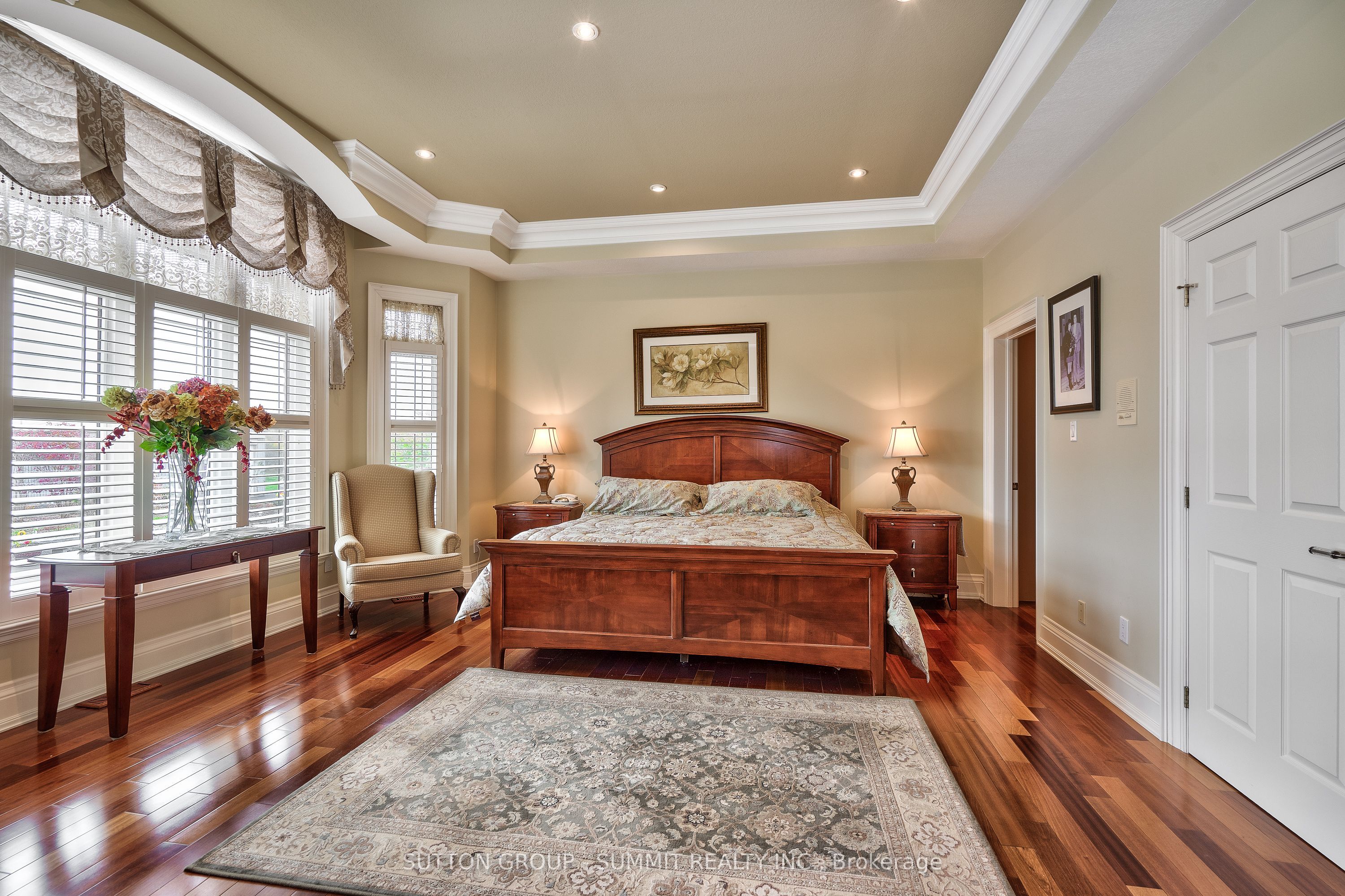 5431 Appleby Line Property Photo 16