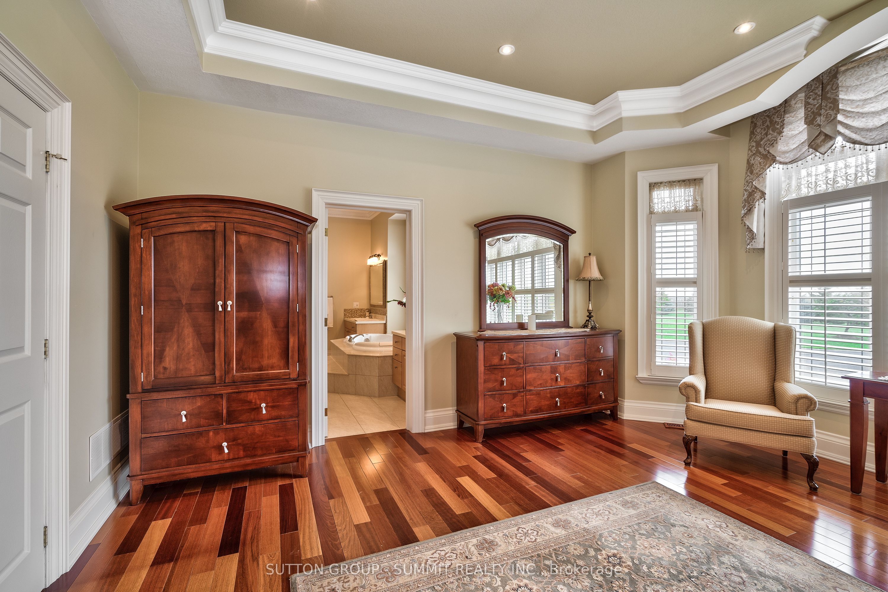 5431 Appleby Line Property Photo 17