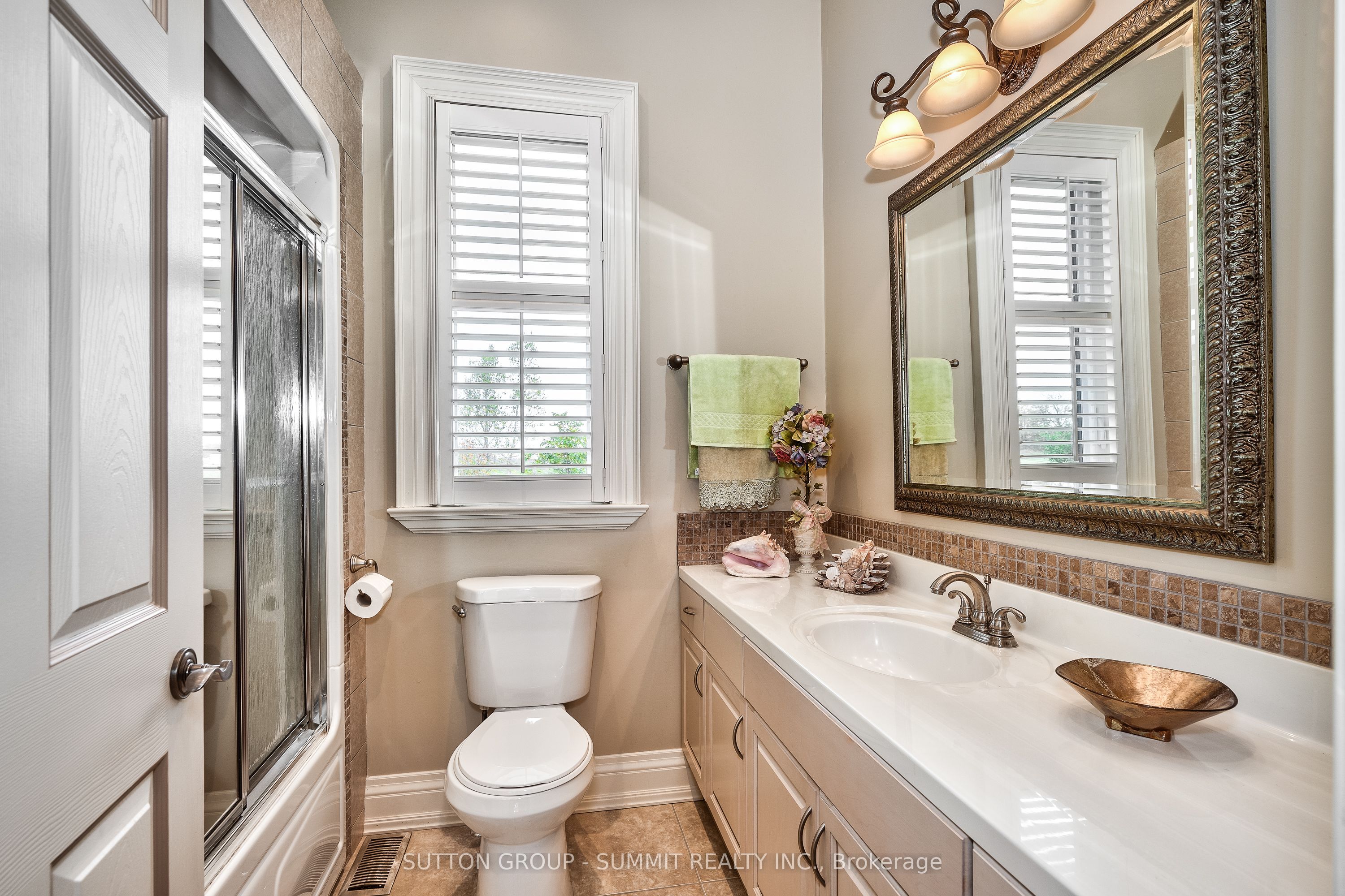 5431 Appleby Line Property Photo 19