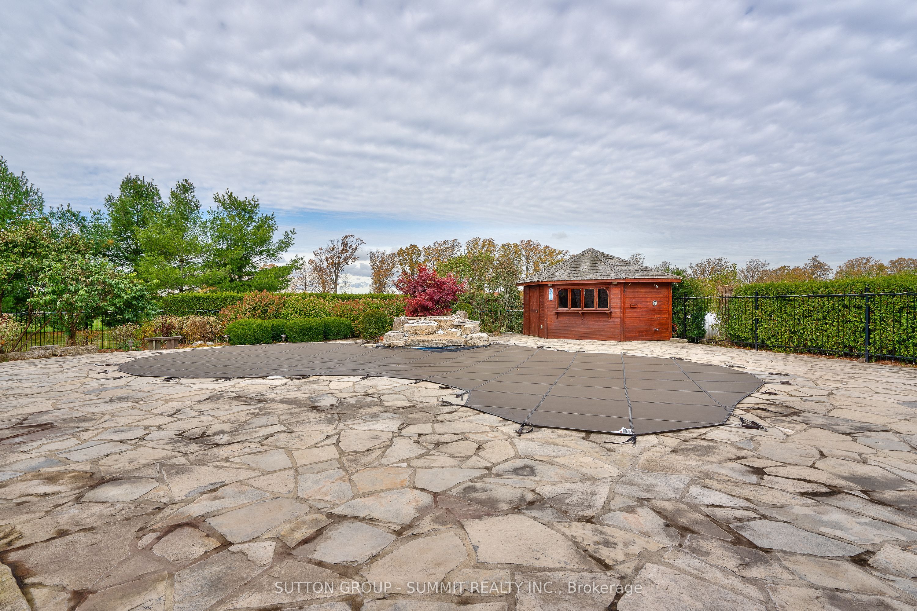 5431 Appleby Line Property Photo 34
