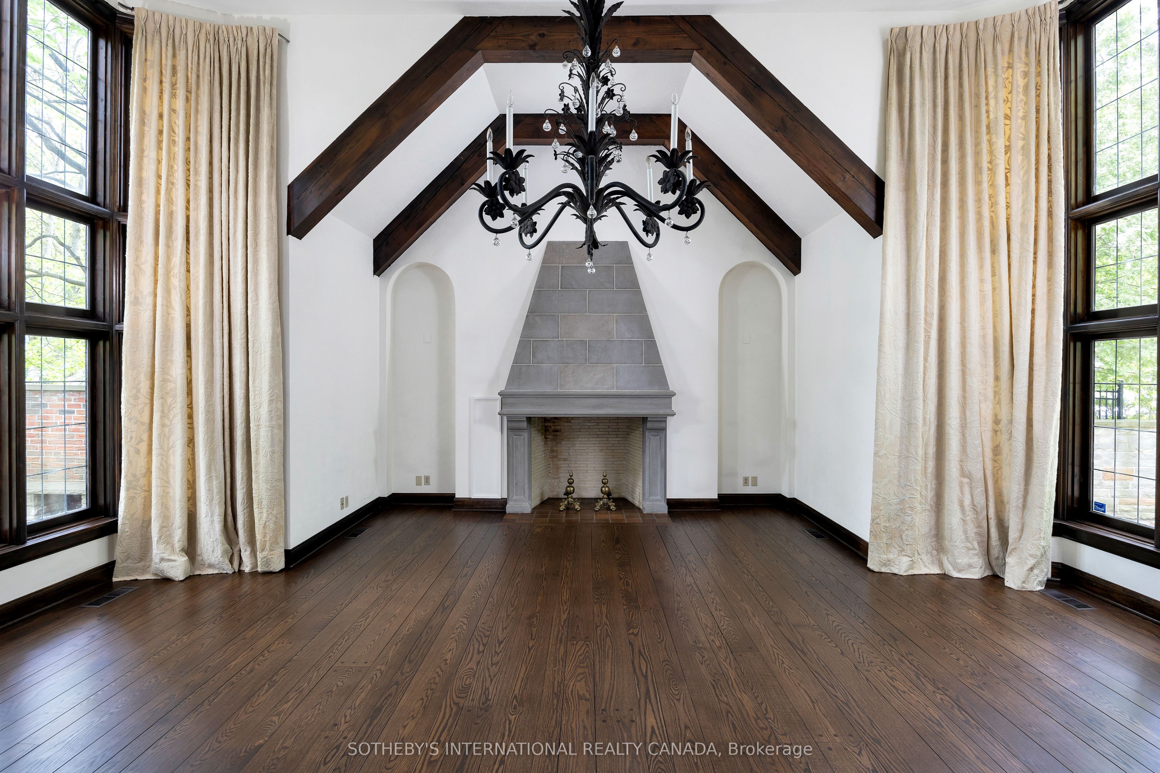 38 Edenbrook Hill Property Photo 6