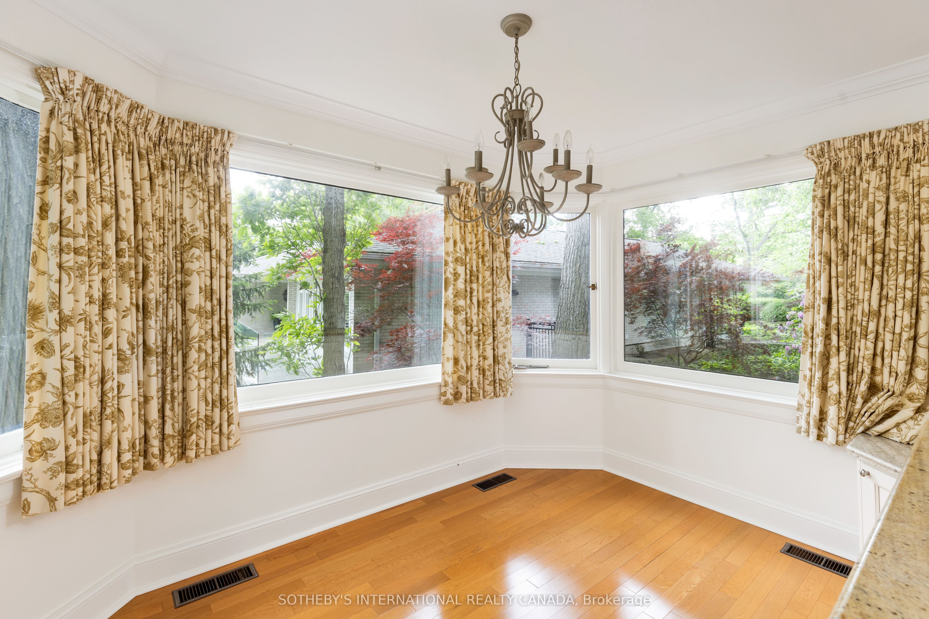 38 Edenbrook Hill Property Photo 10