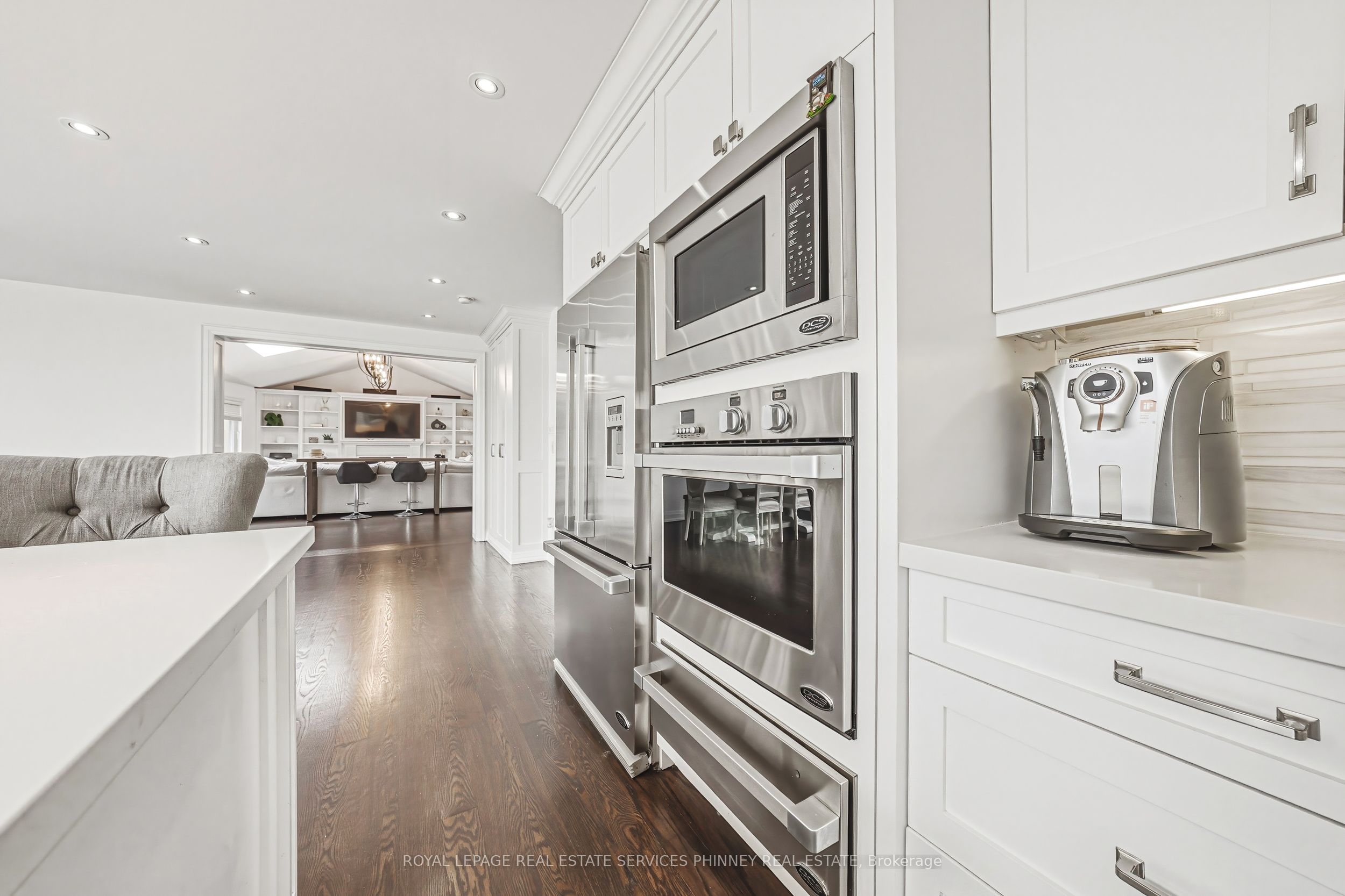 52 Joymar Drive Property Photo 12