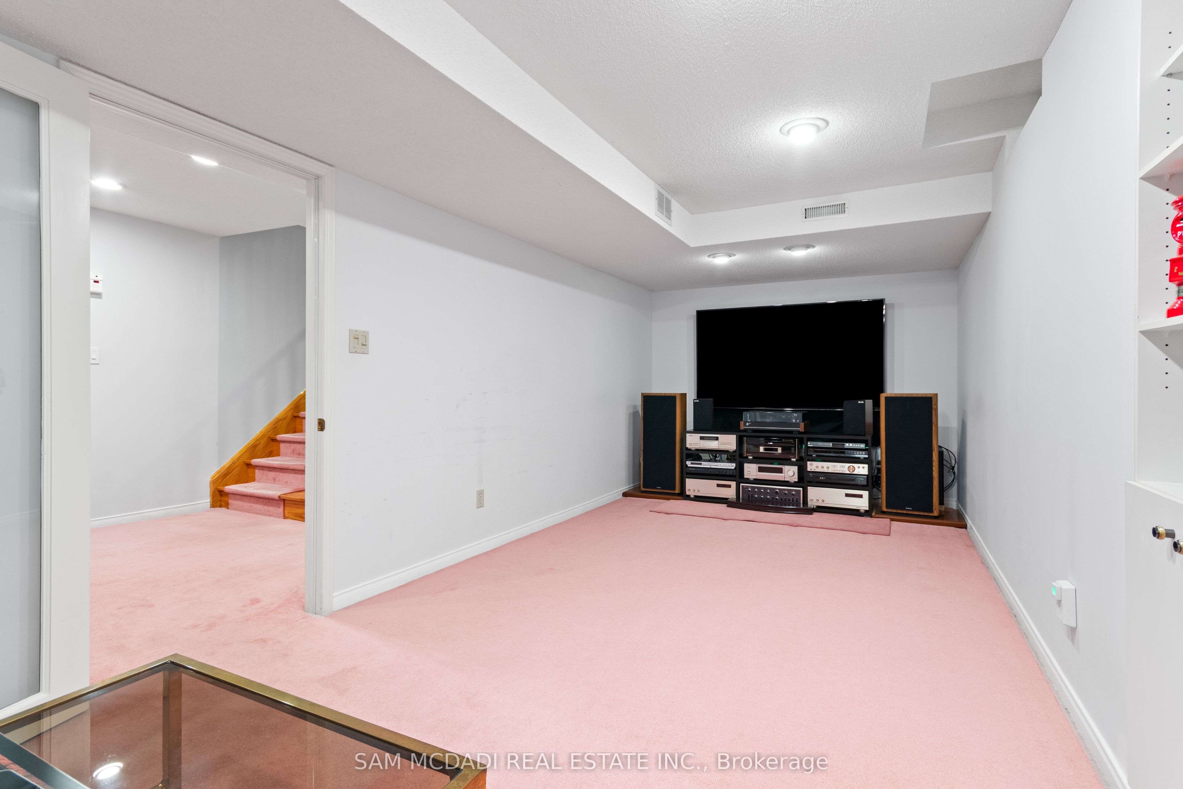 4461 Gladebrook Crescent Property Photo 33
