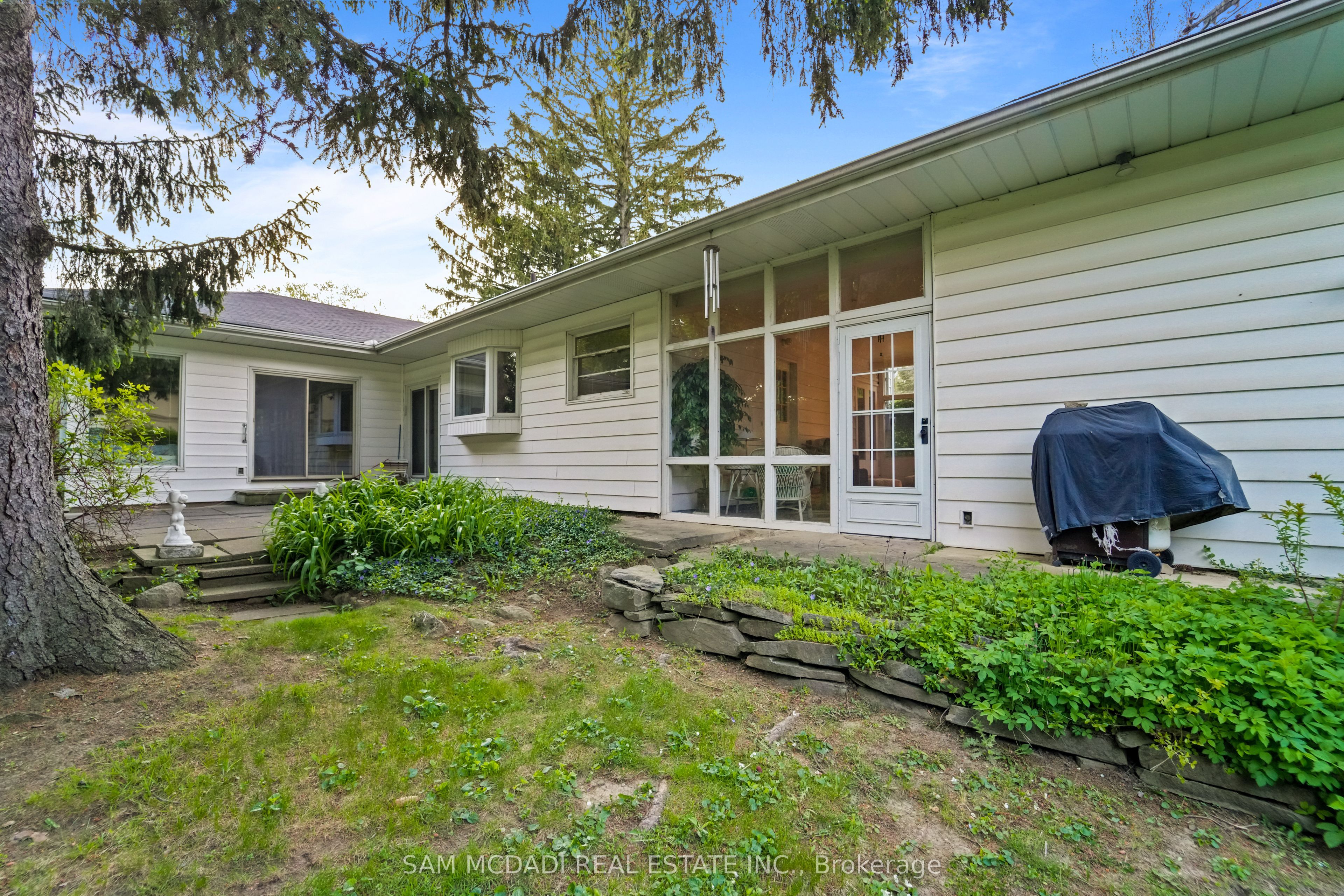 512 Bob O Link Property Photo 5