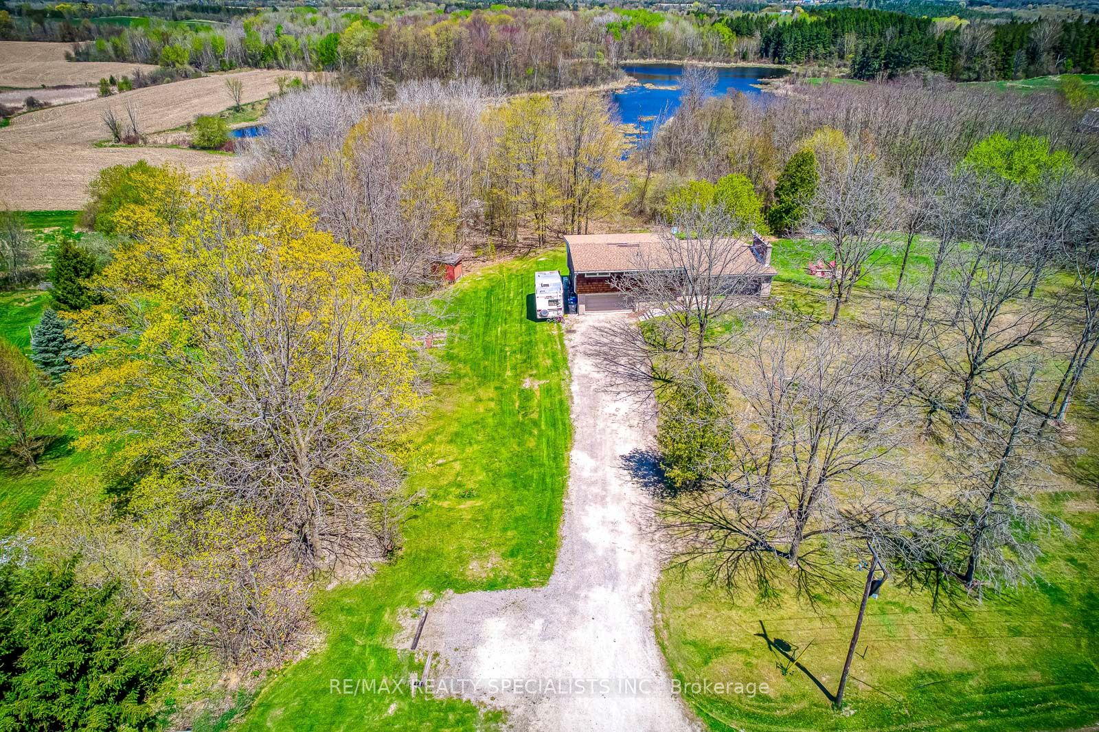 15195 The Gore Road Property Photo 6