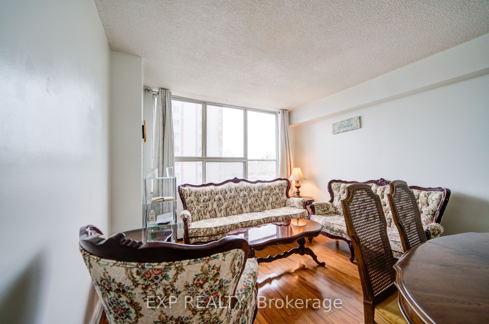 50 Lotherton Pathway 402 Property Photo 4