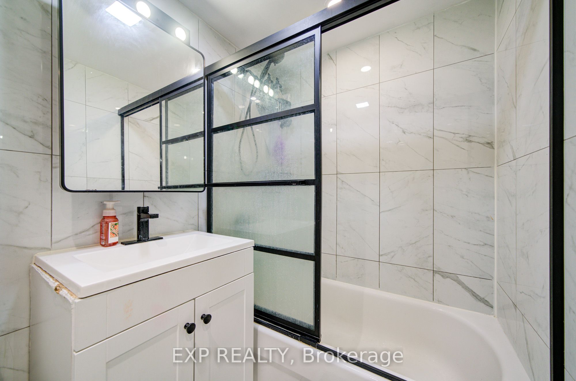 50 Lotherton Pathway 402 Property Photo 12