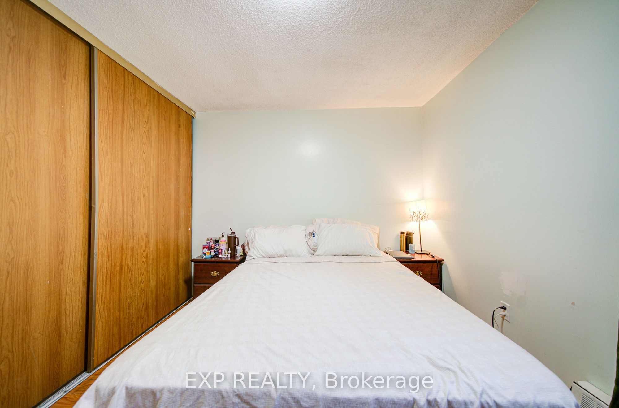 50 Lotherton Pathway 402 Property Photo 14