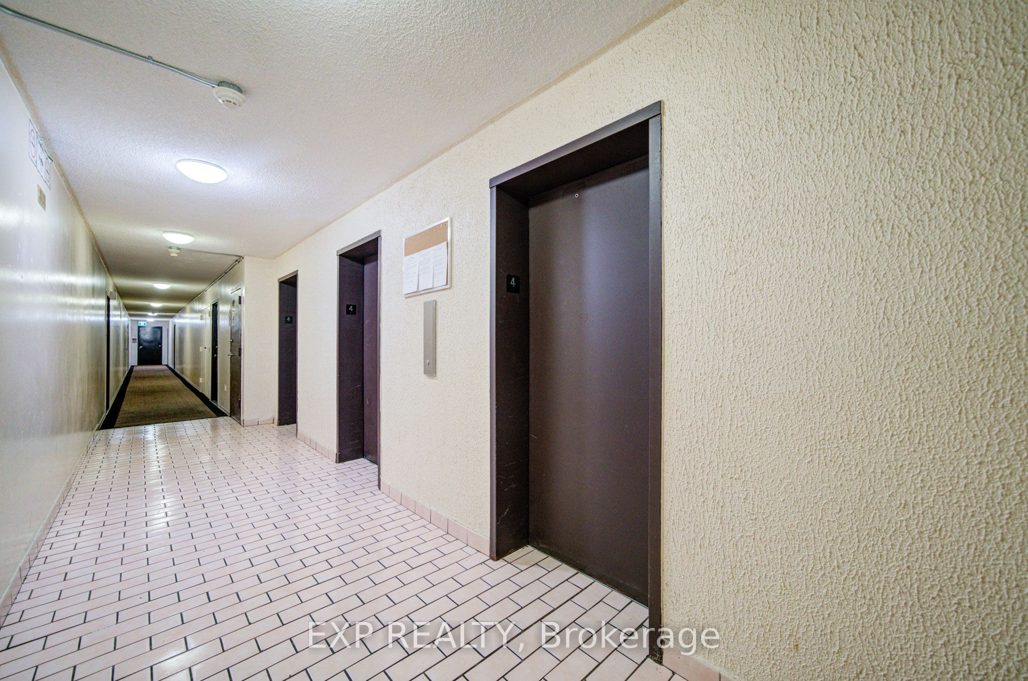 50 Lotherton Pathway 402 Property Photo 29