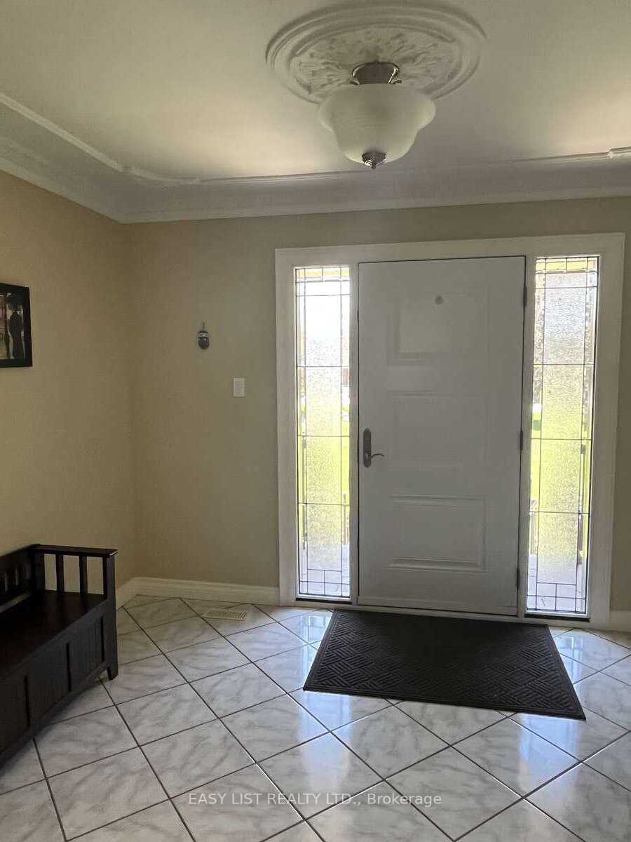 5 Worden View Property Photo 3