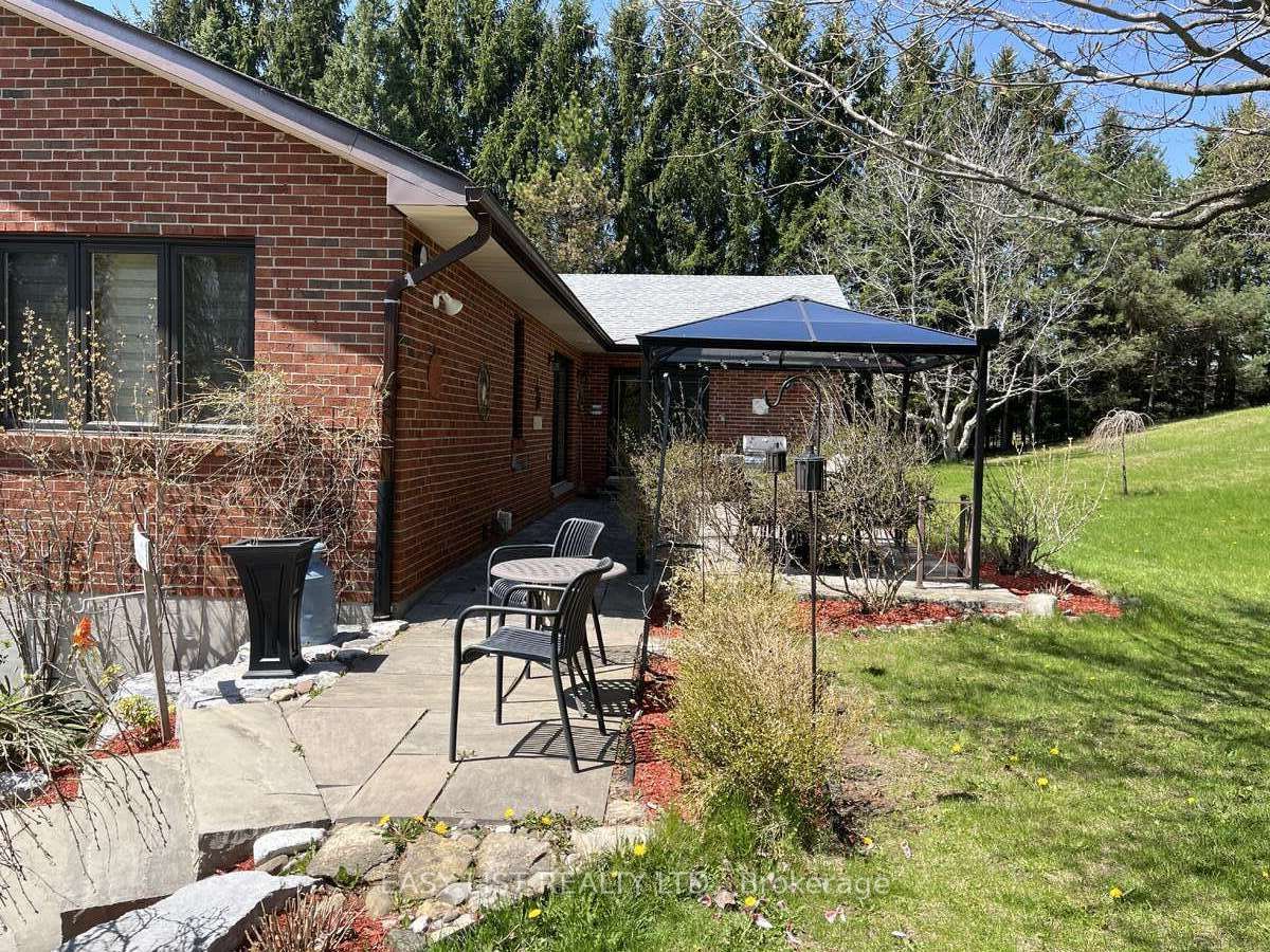 5 Worden View Property Photo 32