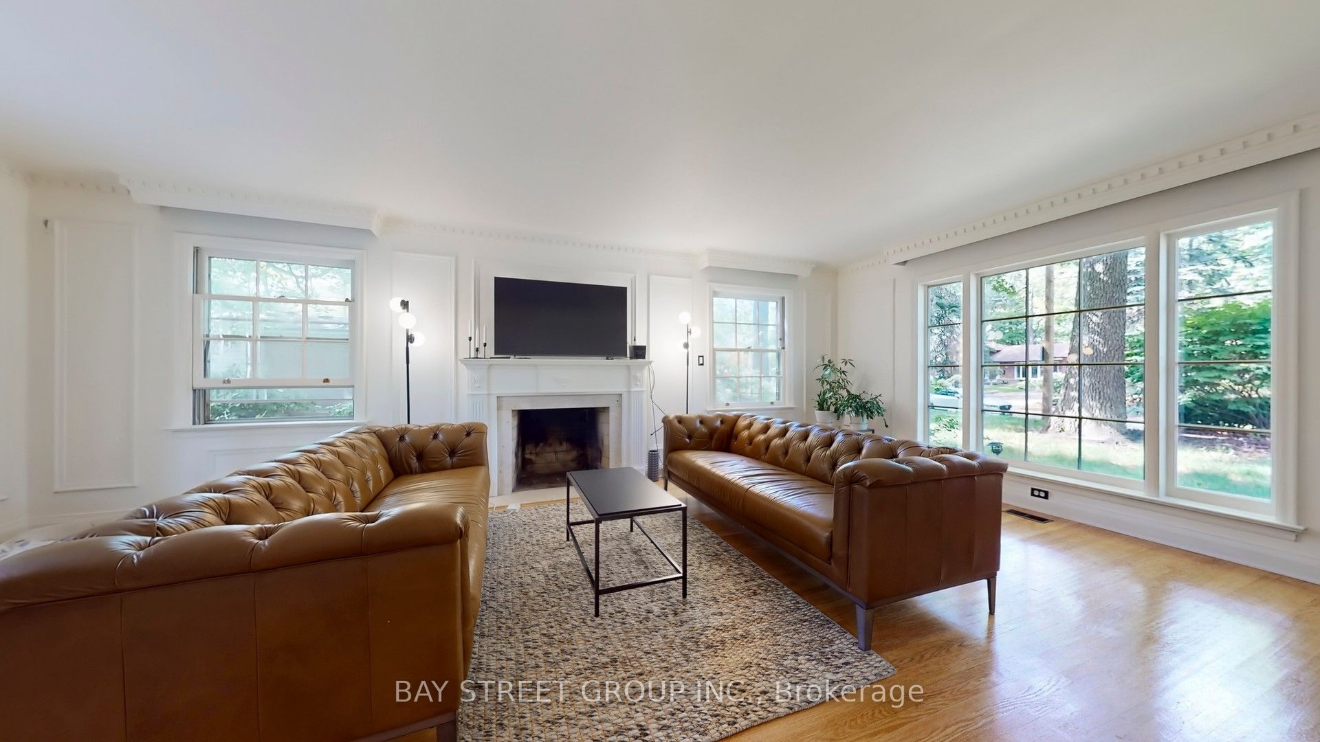 178 Breezy Pines Drive Property Photo 3