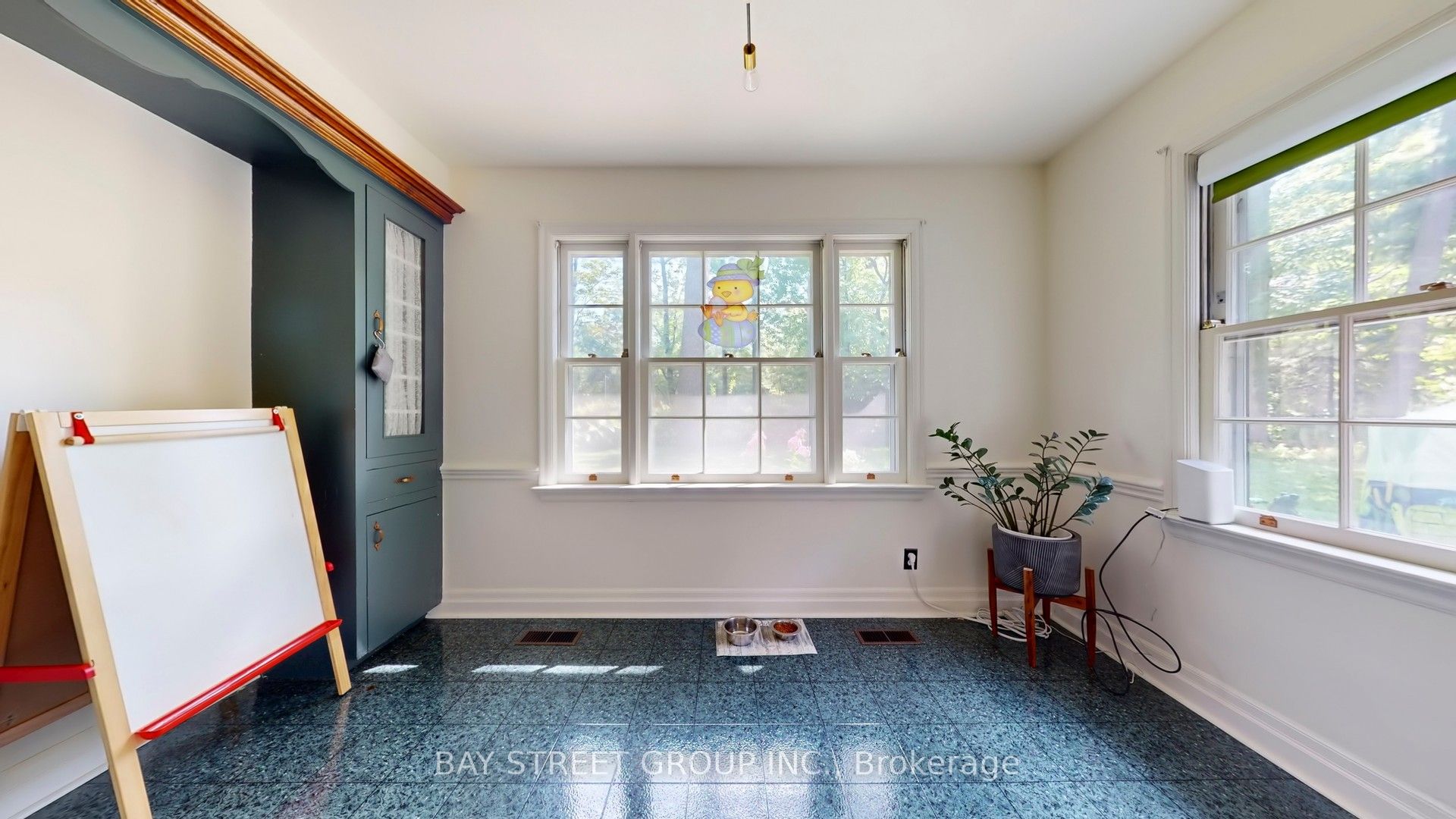178 Breezy Pines Drive Property Photo 8