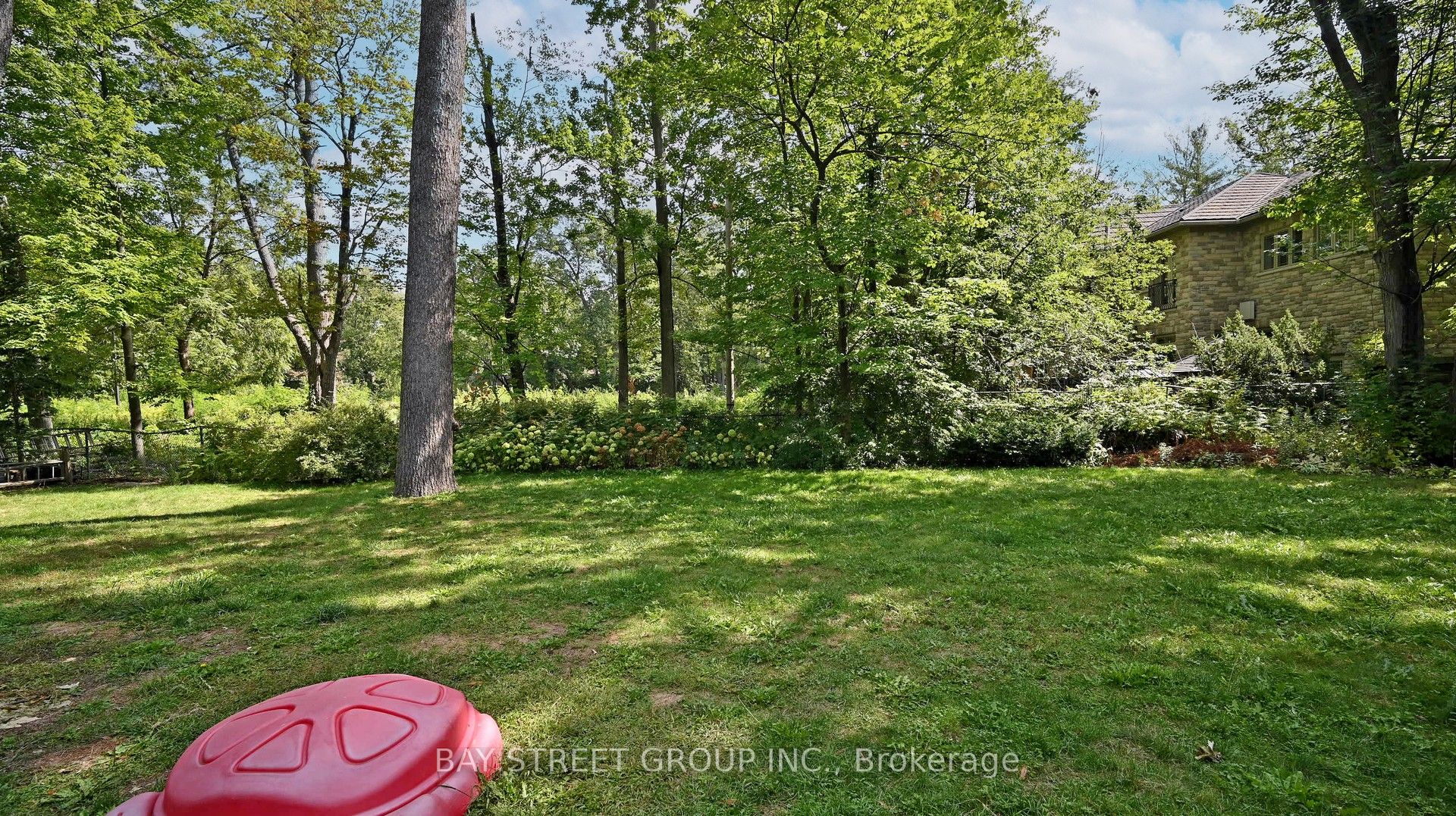 178 Breezy Pines Drive Property Photo 14