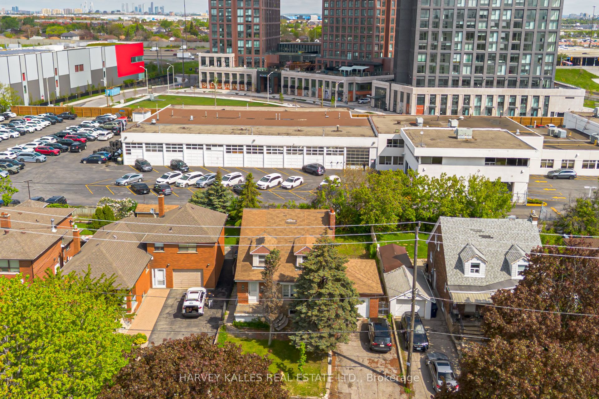 14 Jane Osler Boulevard Property Photo 4