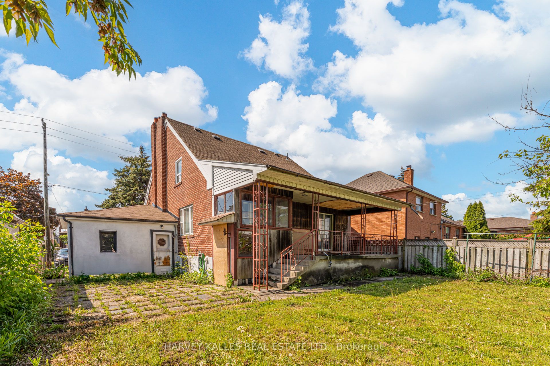 14 Jane Osler Boulevard Property Photo 6