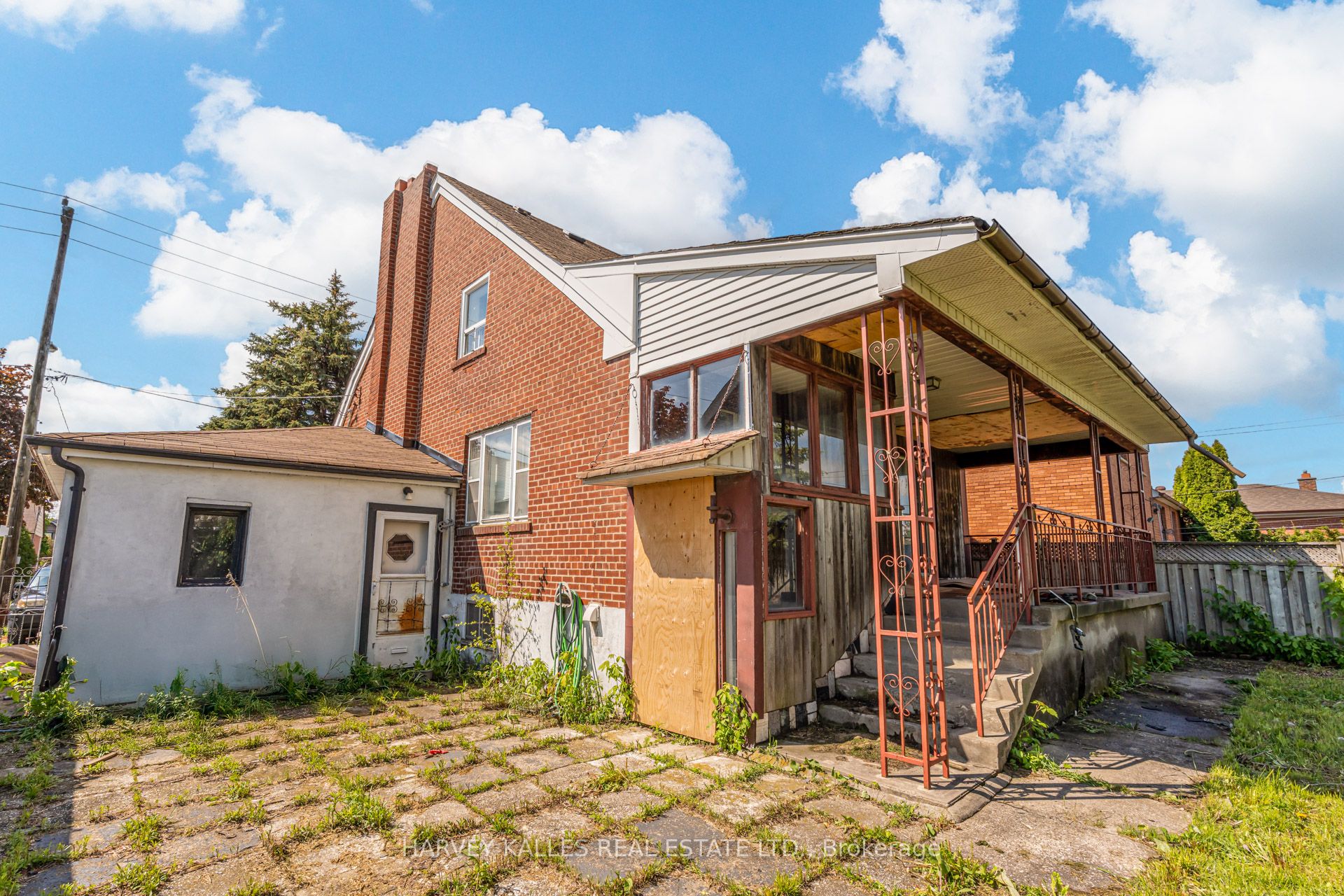 14 Jane Osler Boulevard Property Photo 8