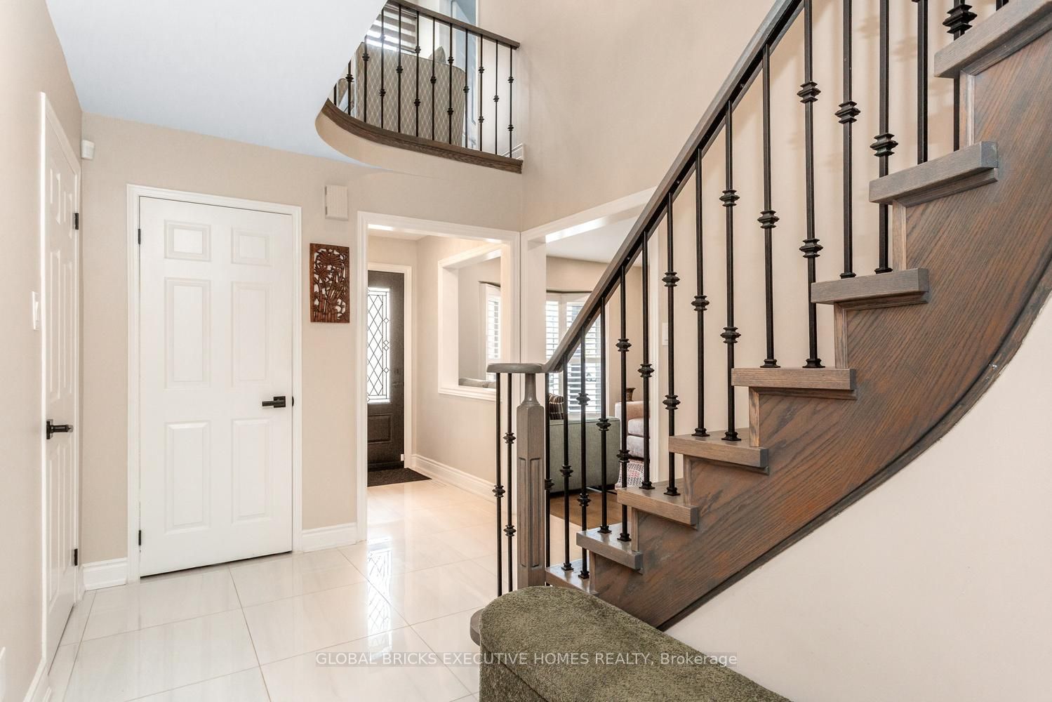 5952 Grossbeak Drive Property Photo 6