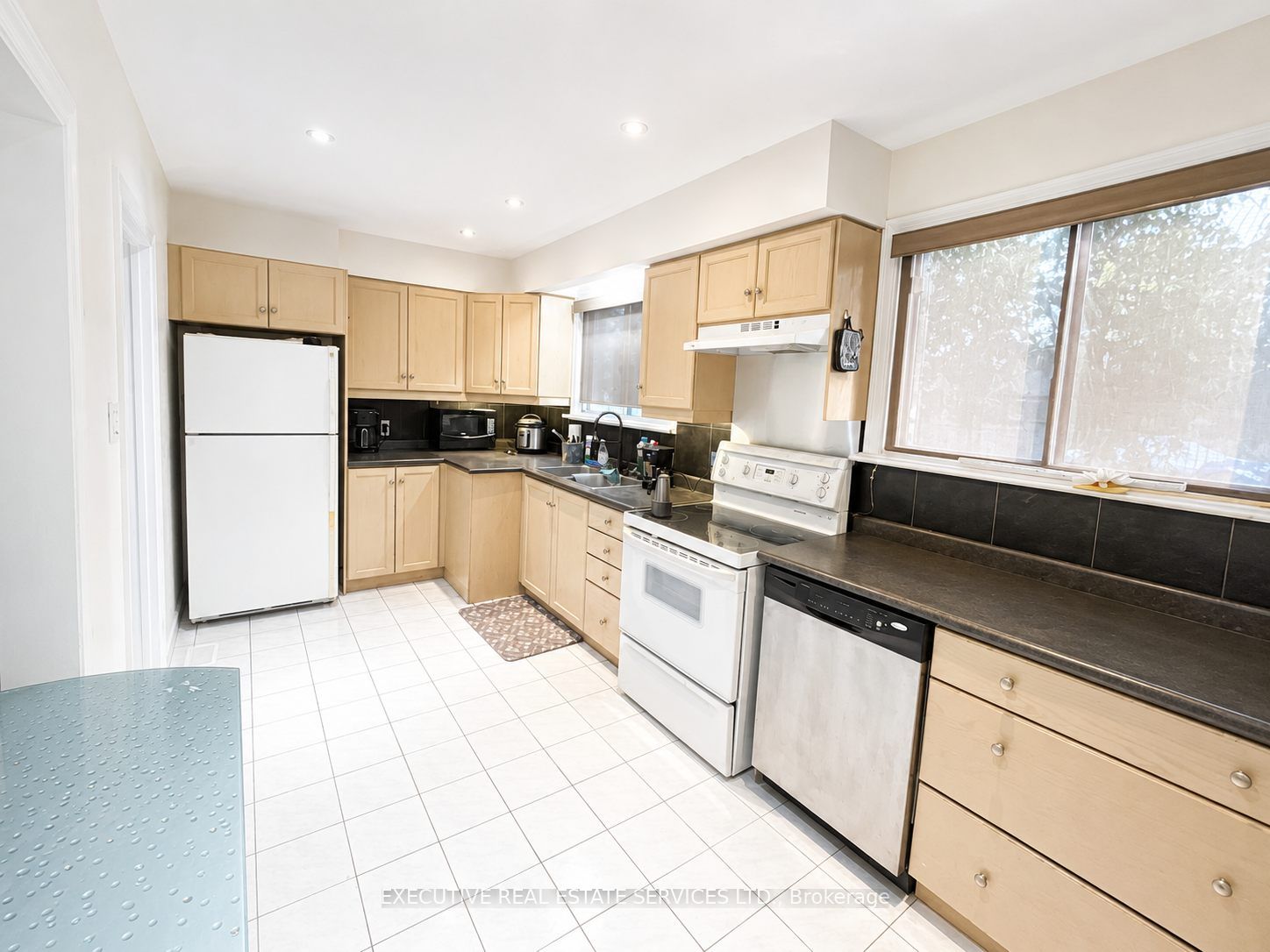 41 Ludgate Drive Property Photo 4