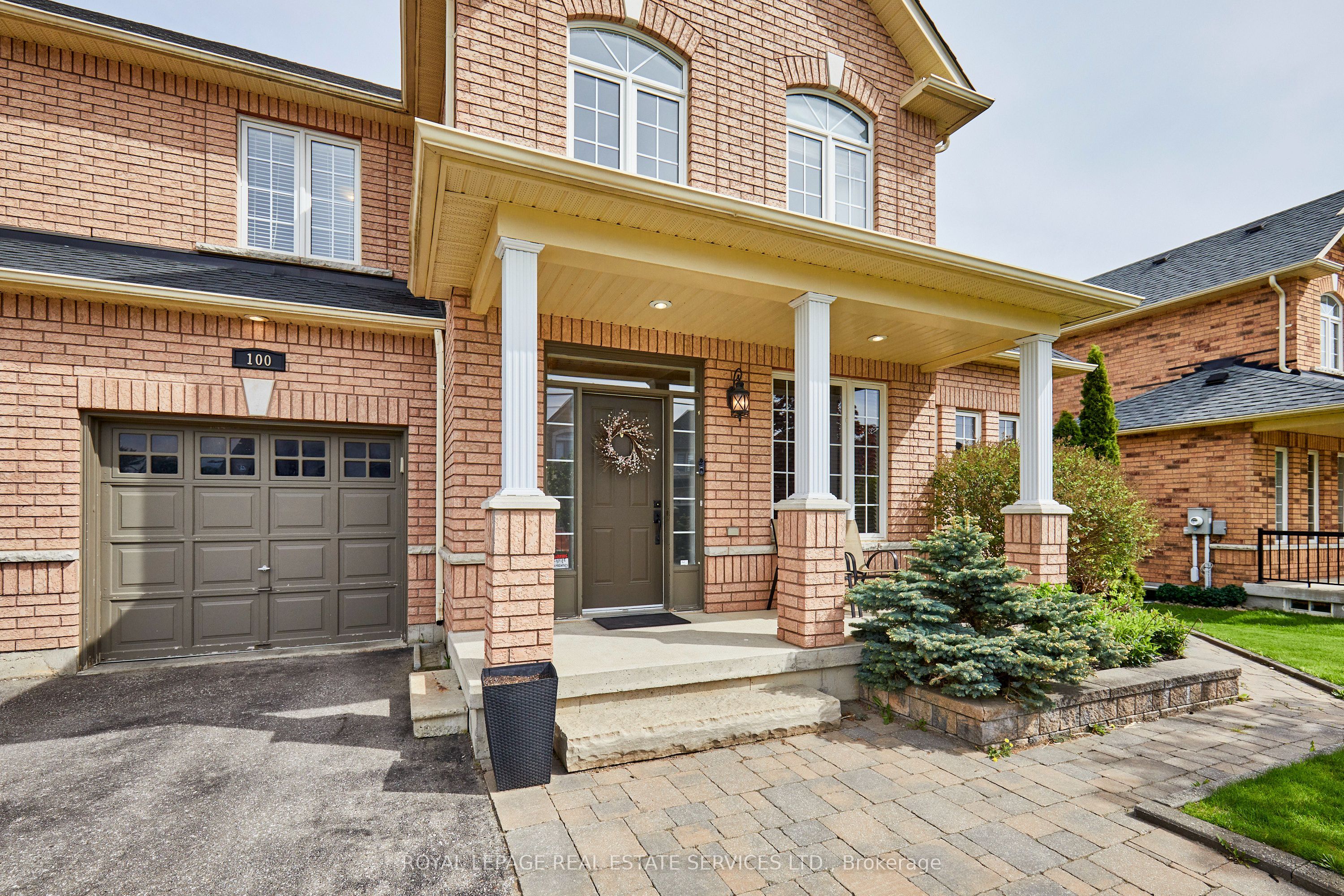 100 Walker Road W Property Photo 5