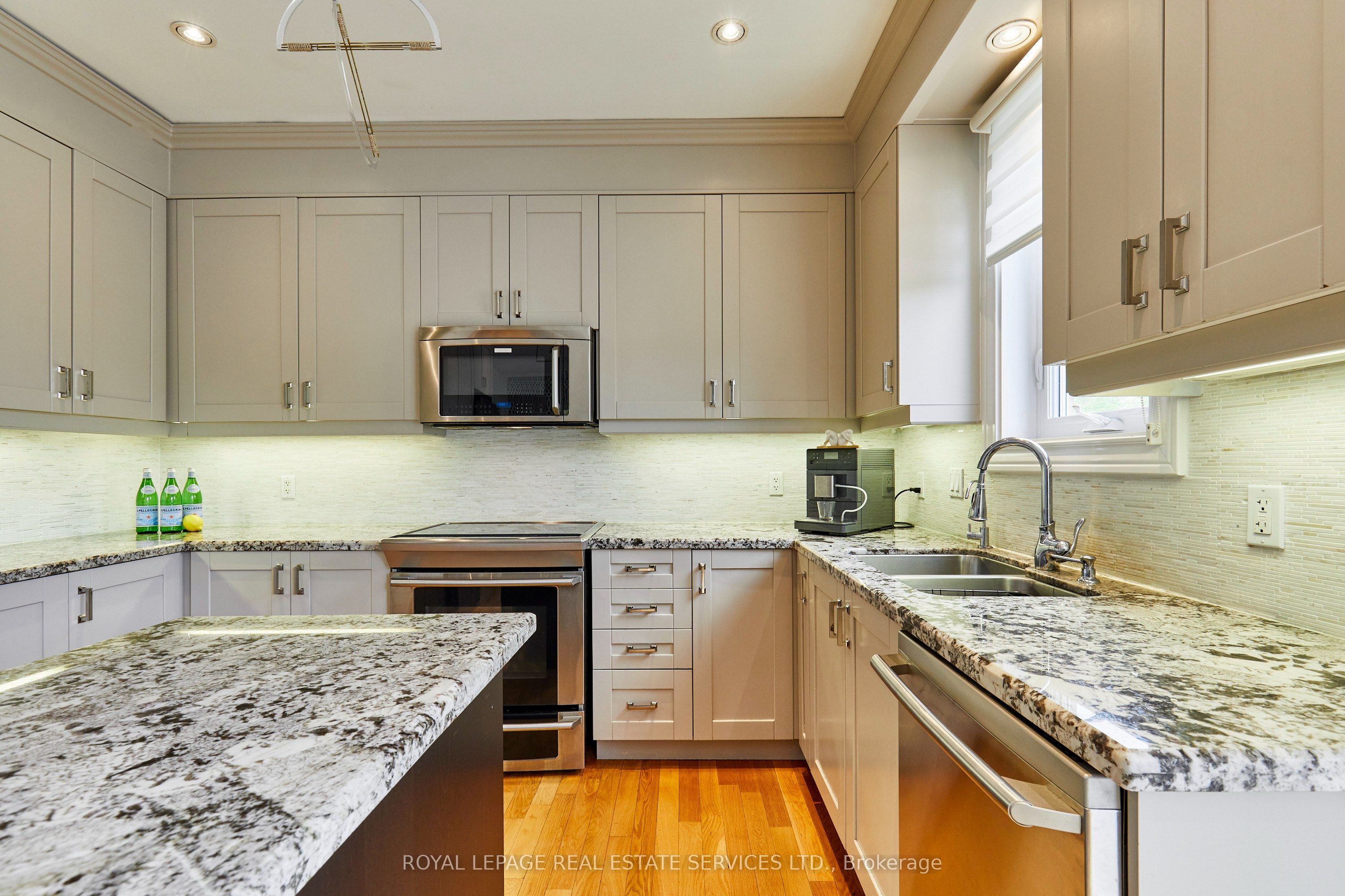100 Walker Road W Property Photo 18