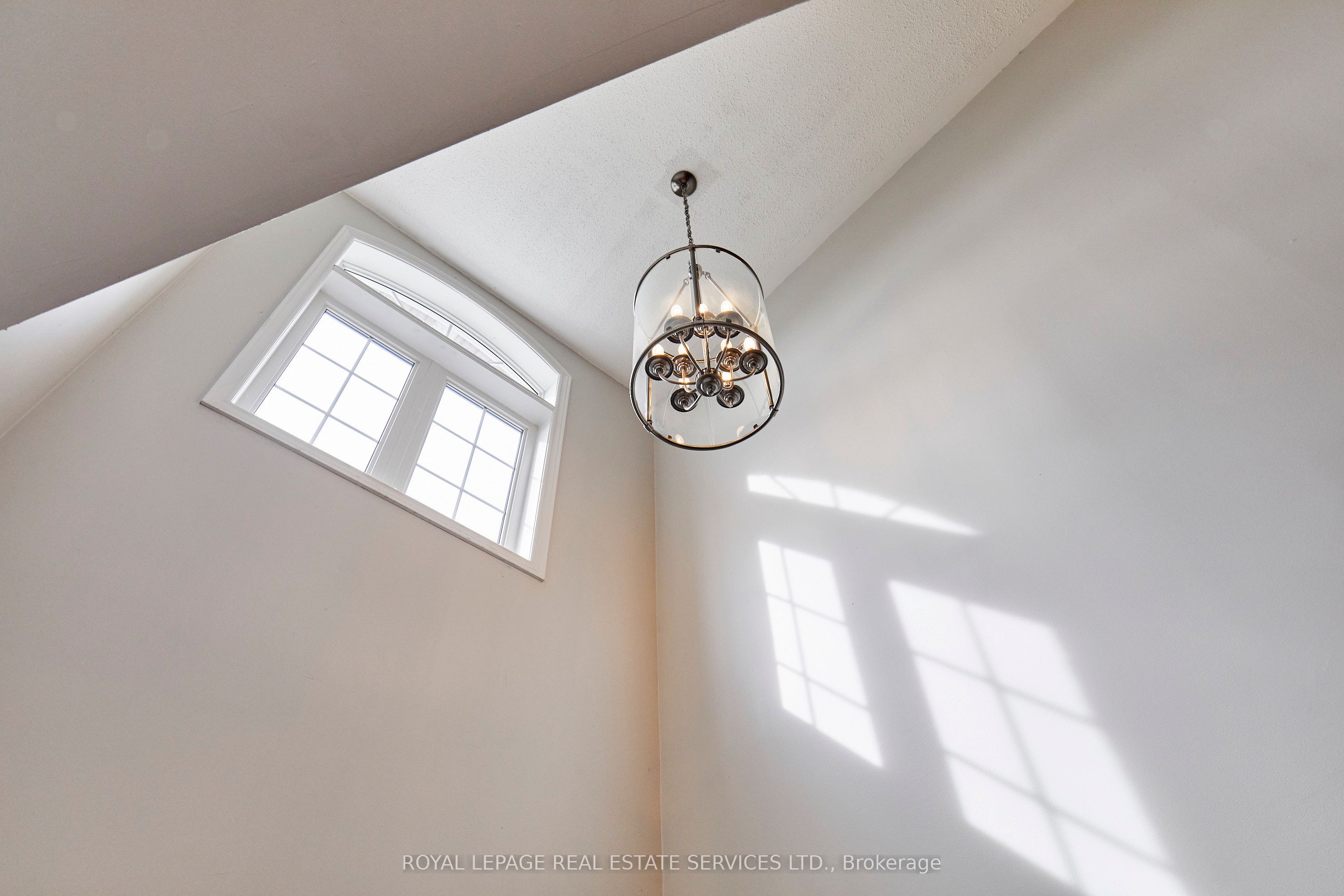 100 Walker Road W Property Photo 22