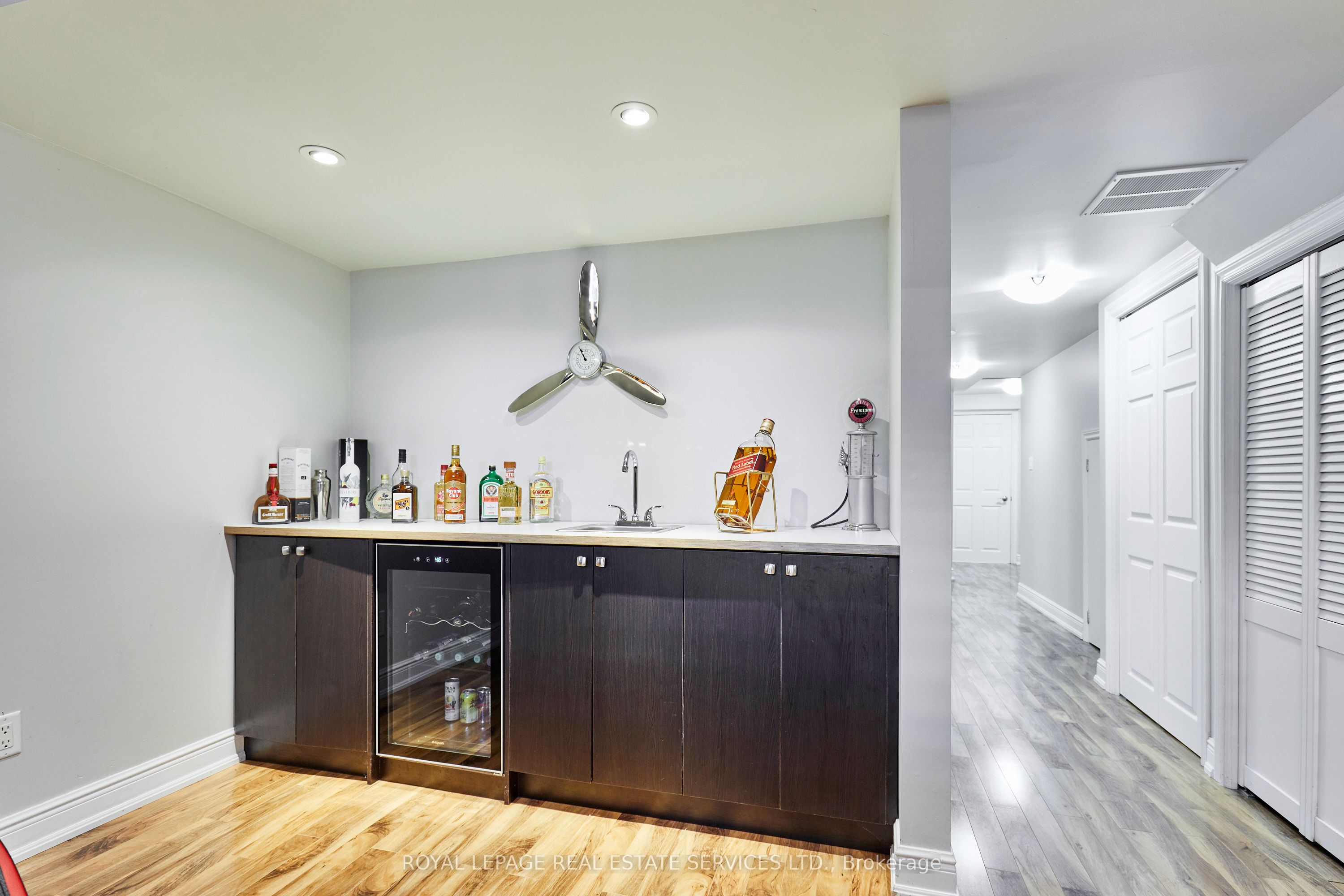 100 Walker Road W Property Photo 37