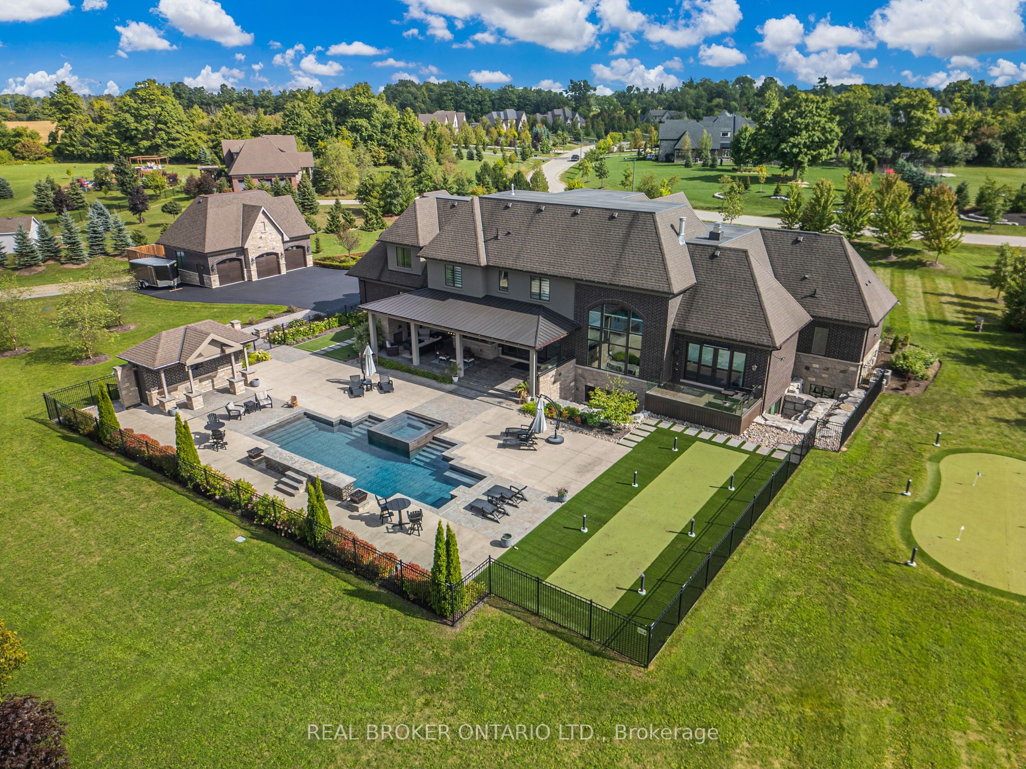 26 Autumn Circle Property Photo 1