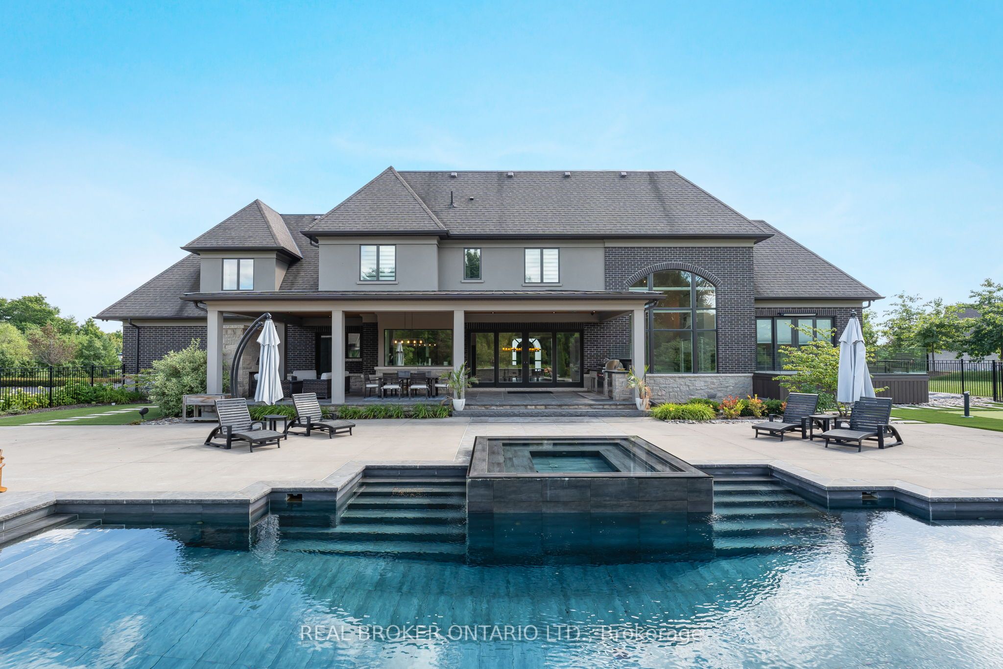 26 Autumn Circle Property Photo 3