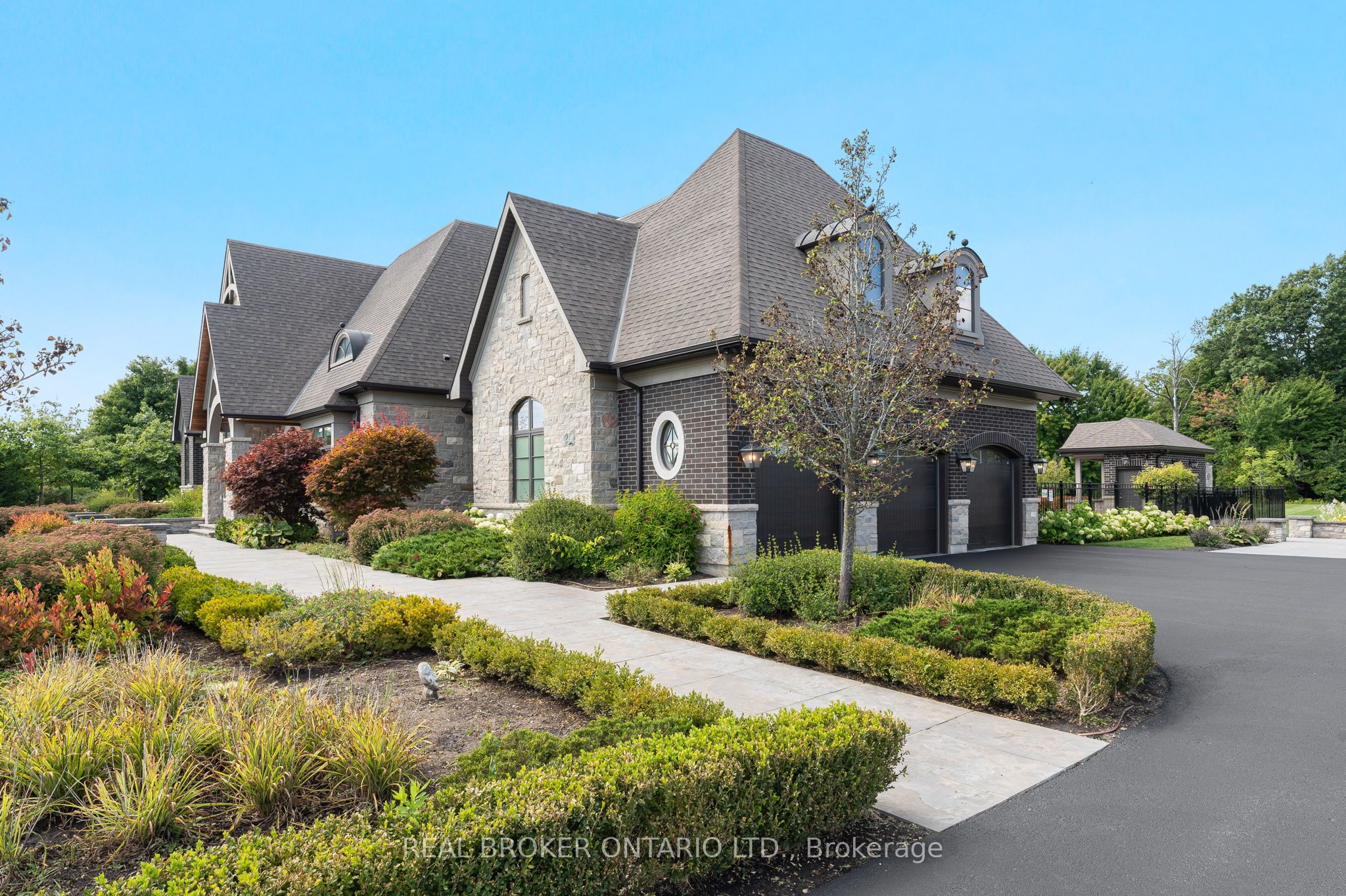 26 Autumn Circle Property Photo 8