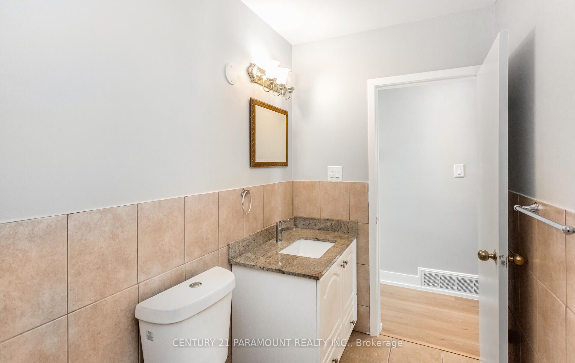 39 Aloma Crescent Property Photo 10