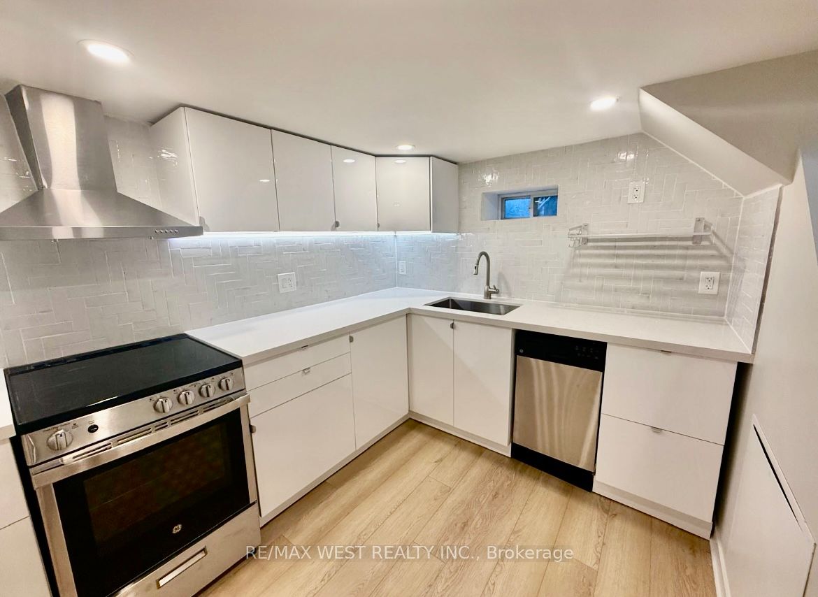 10 Vimy Avenue Bsmt Property Photo 1